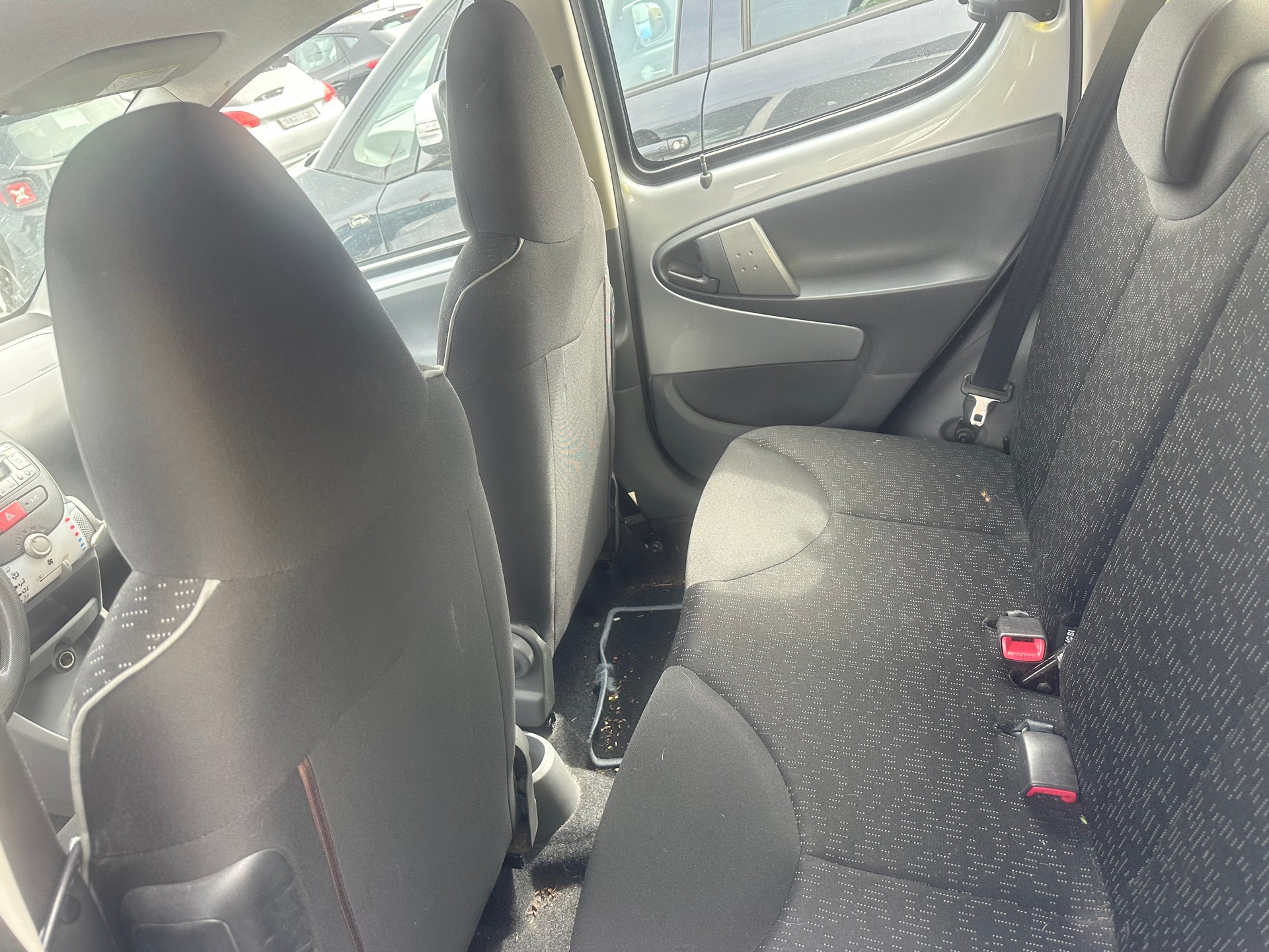 PEUGEOT 107 1.0 Trendy-image-7