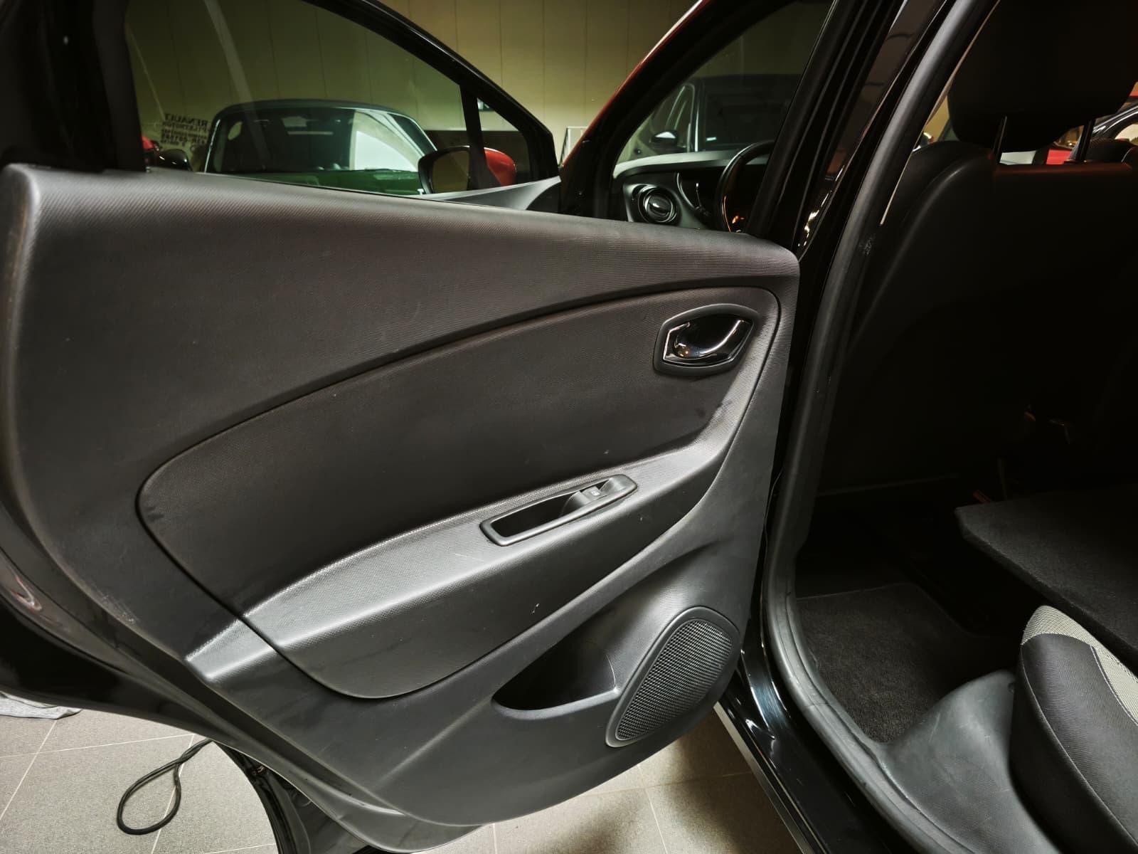 RENAULT Captur 1.2 T 16V Privilège EDC-image-11