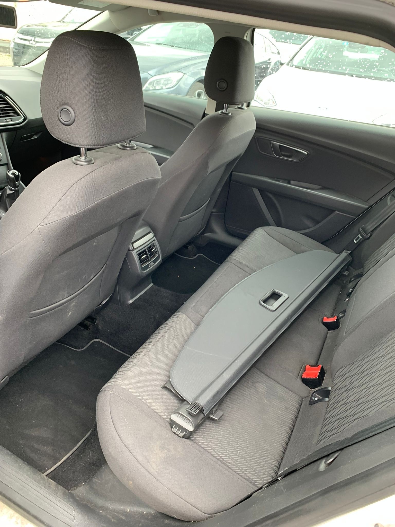 SEAT Leon ST 1.6 TDI Style 4Drive 4X4 (Klimatronik * Alufelgen * Sensoren * Multilenkrad * Led * Navigation * AHK * BO5)-image-14