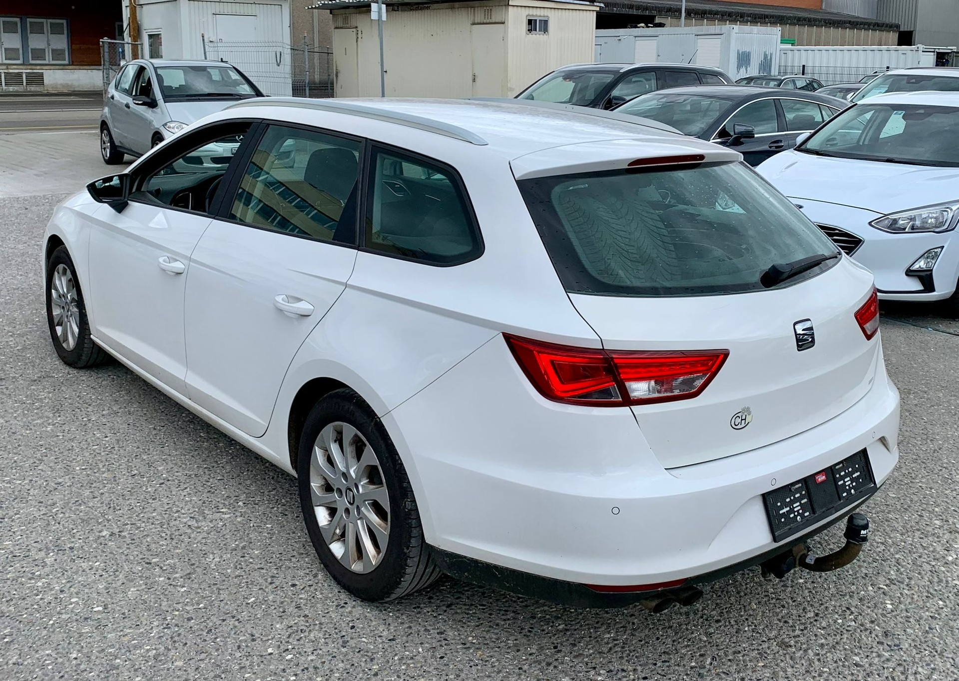 SEAT Leon ST 1.6 TDI Style 4Drive 4X4 (Klimatronik * Alufelgen * Sensoren * Multilenkrad * Led * Navigation * AHK * BO5)-image-7