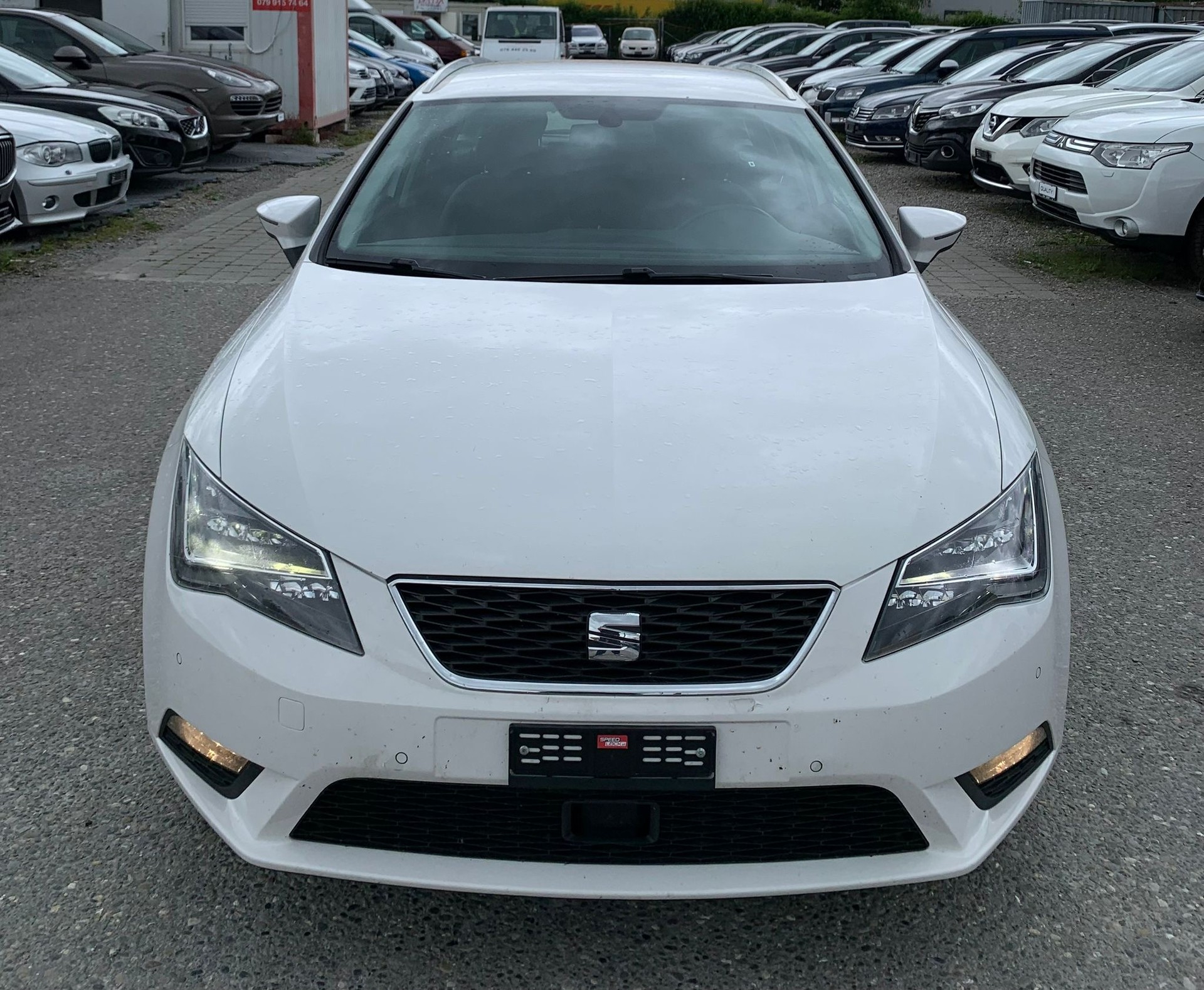 SEAT Leon ST 1.6 TDI Style 4Drive 4X4 (Klimatronik * Alufelgen * Sensoren * Multilenkrad * Led * Navigation * AHK * BO5)-image-2