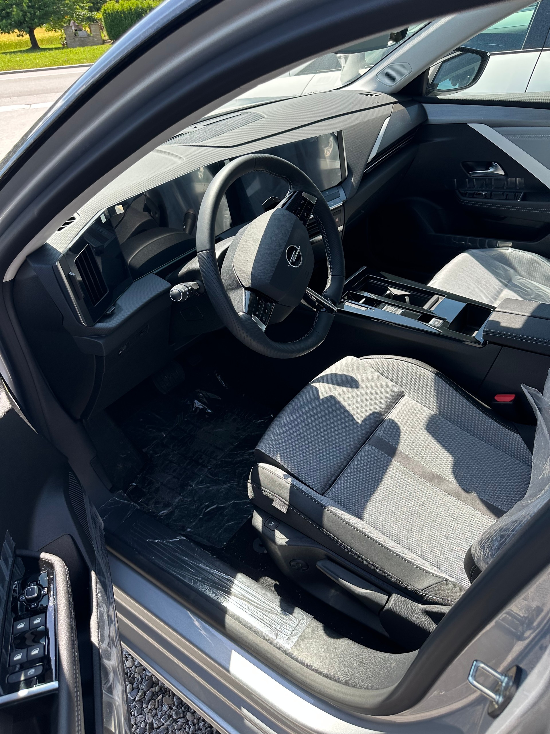 OPEL Elegance 1.2 Turbo-image-2