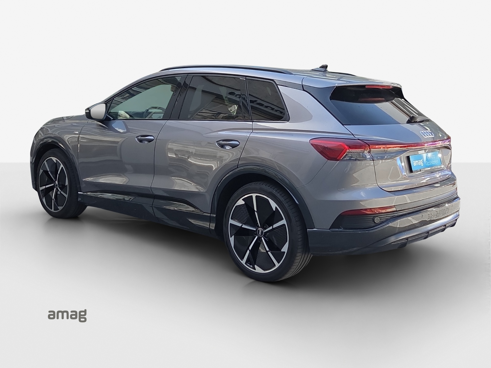 AUDI Q4 e-tron 50 quattro-image-2