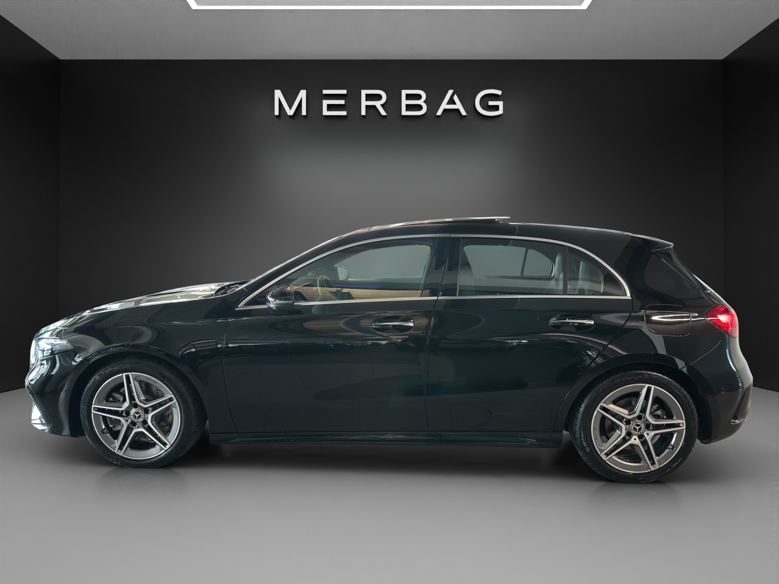 MERCEDES-BENZ A 250 4Matic 8G-DCT-image-2