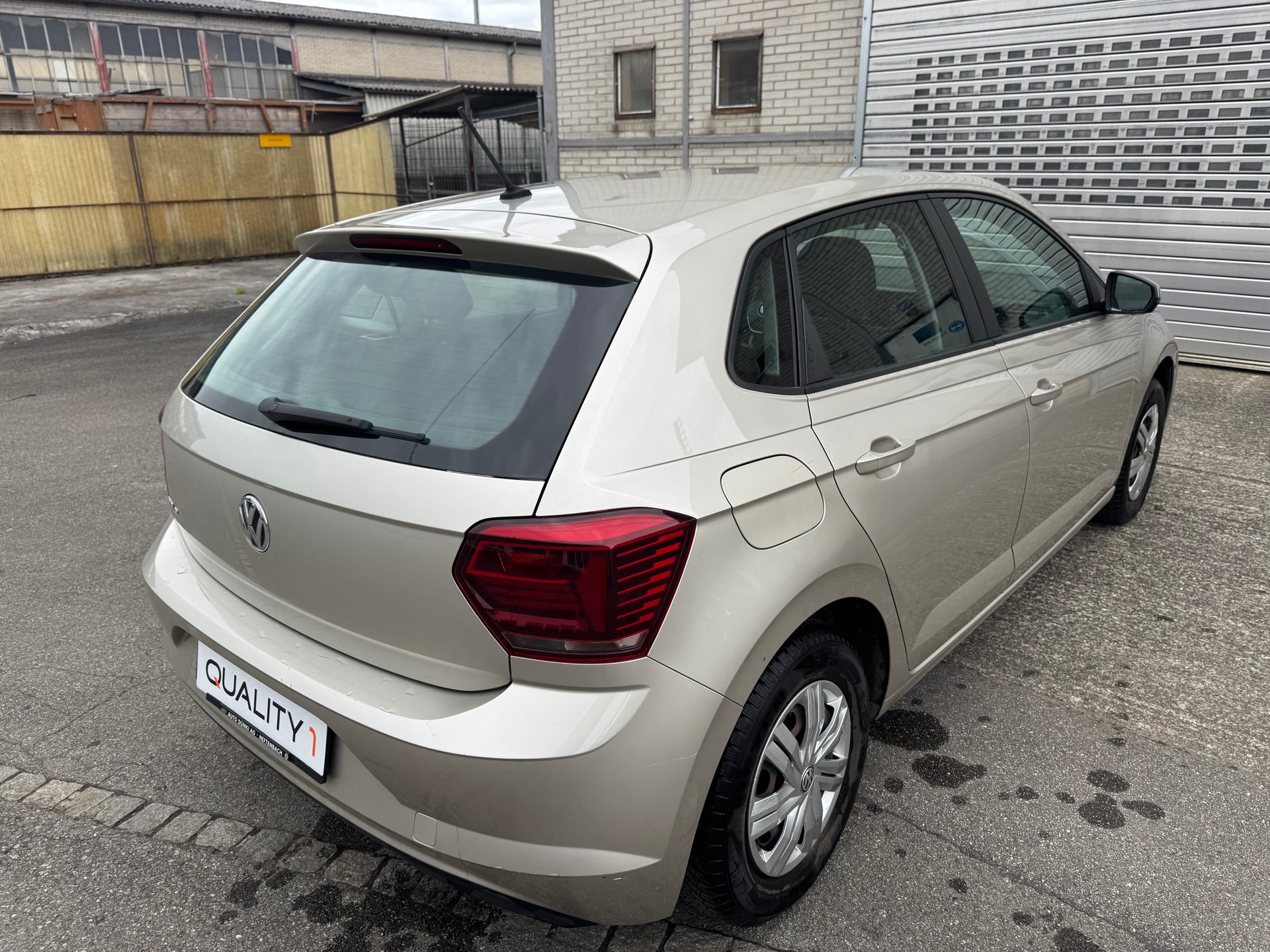 VW Polo 1.0 BMT Trendline-image-4