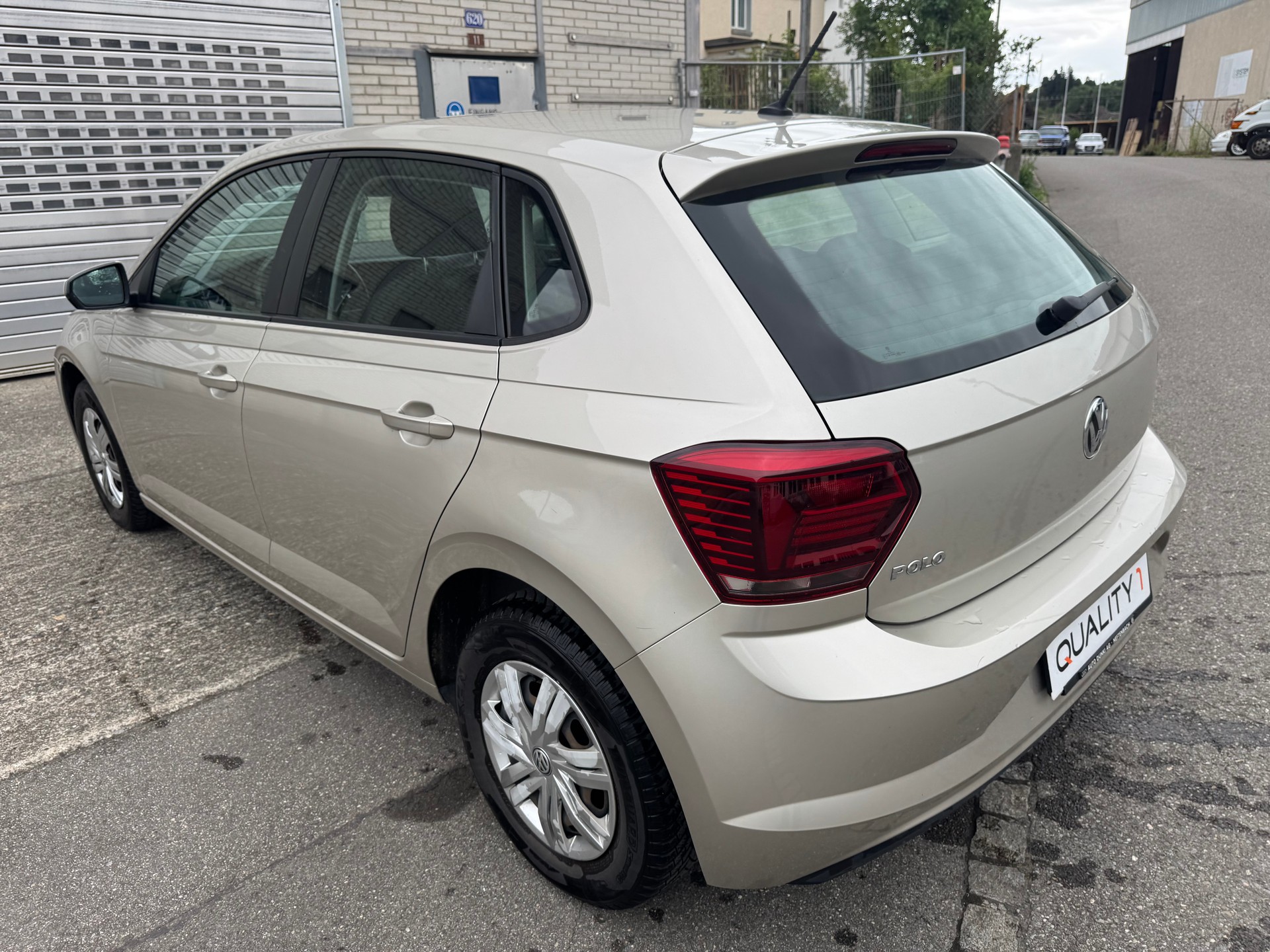 VW Polo 1.0 BMT Trendline-image-5