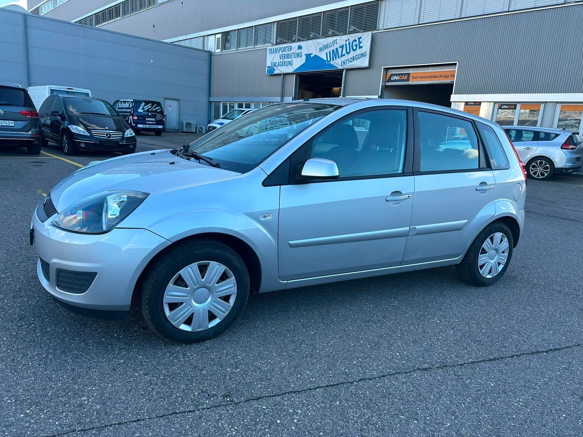 FORD Fiesta 1.4 16V Trend-image-2