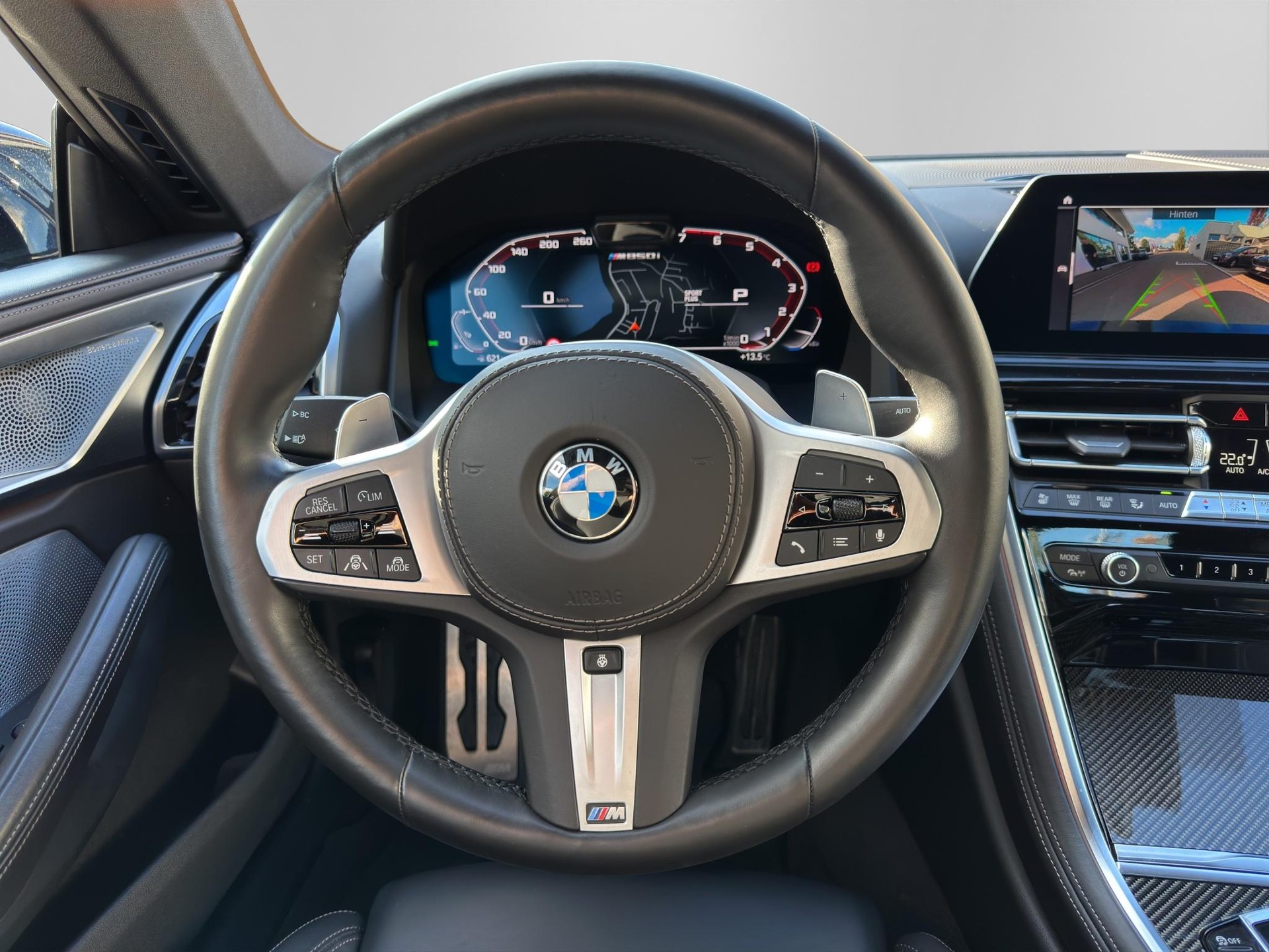 BMW M850i xDrive Cabriolet-image-17