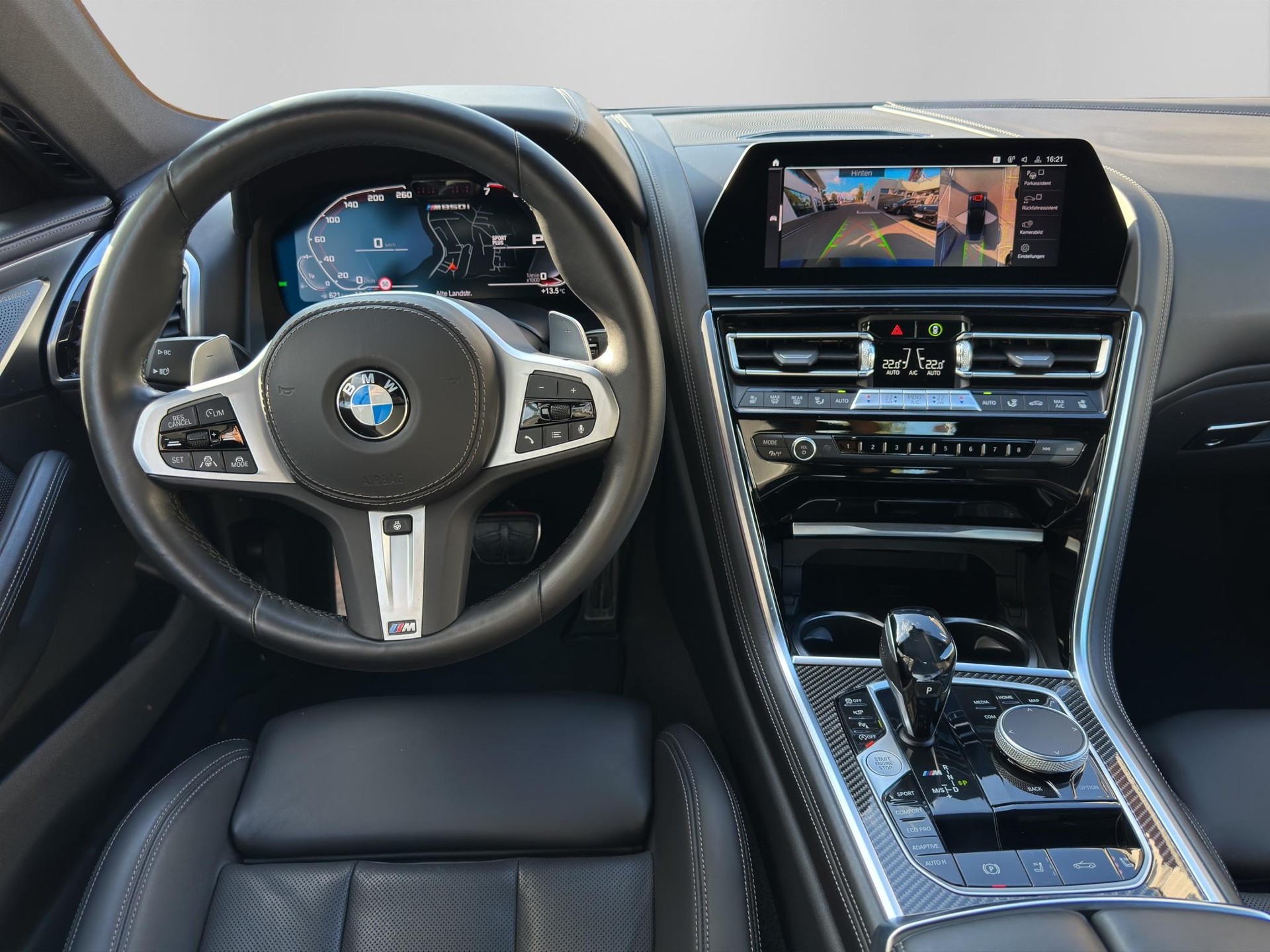 BMW M850i xDrive Cabriolet-image-15