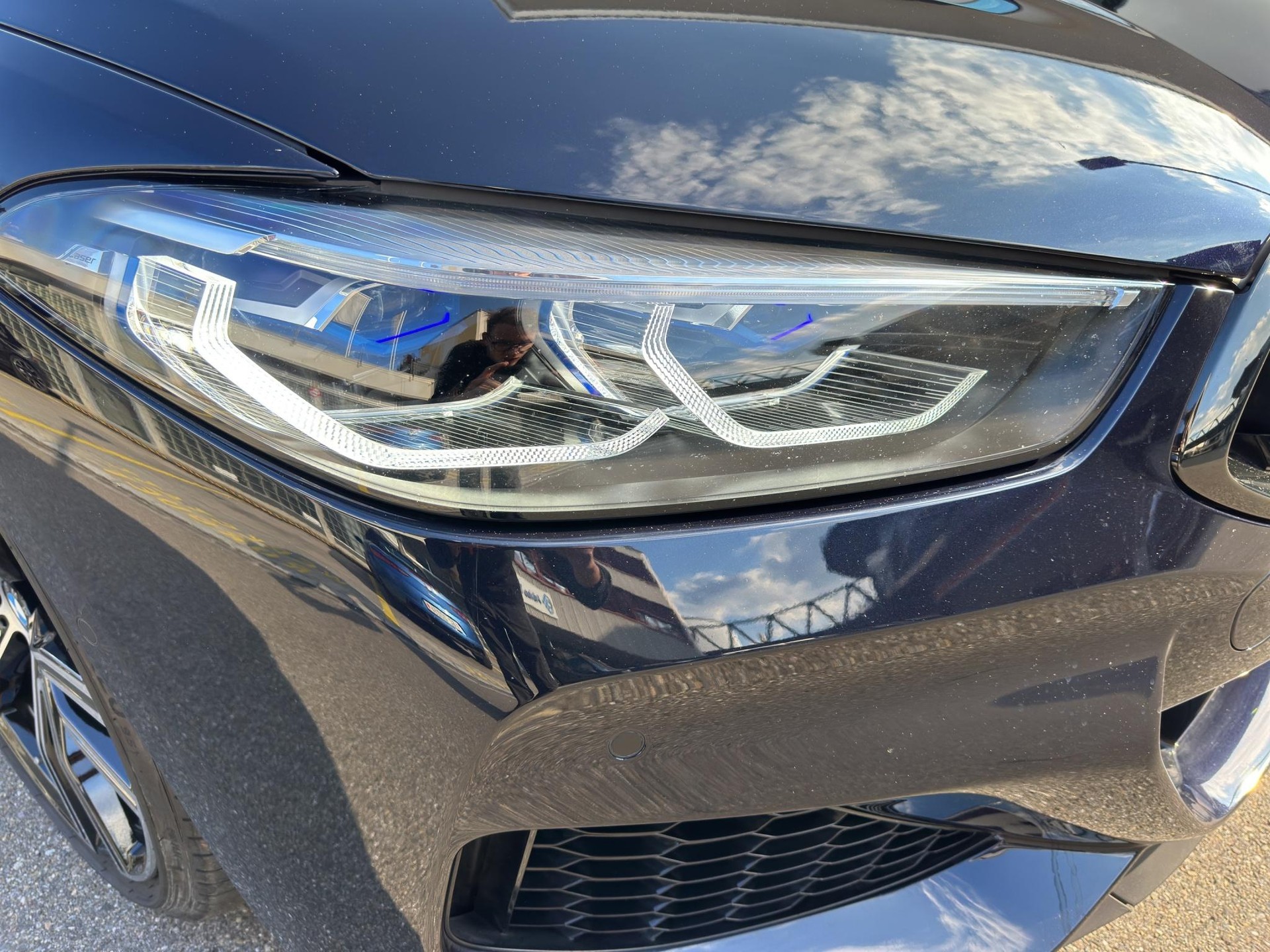 BMW M850i xDrive Cabriolet-image-9
