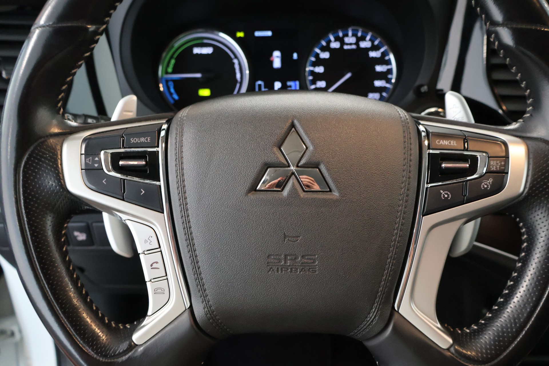 MITSUBISHI Outlander 2.0 PHEV Style 4WD Automatic-image-18