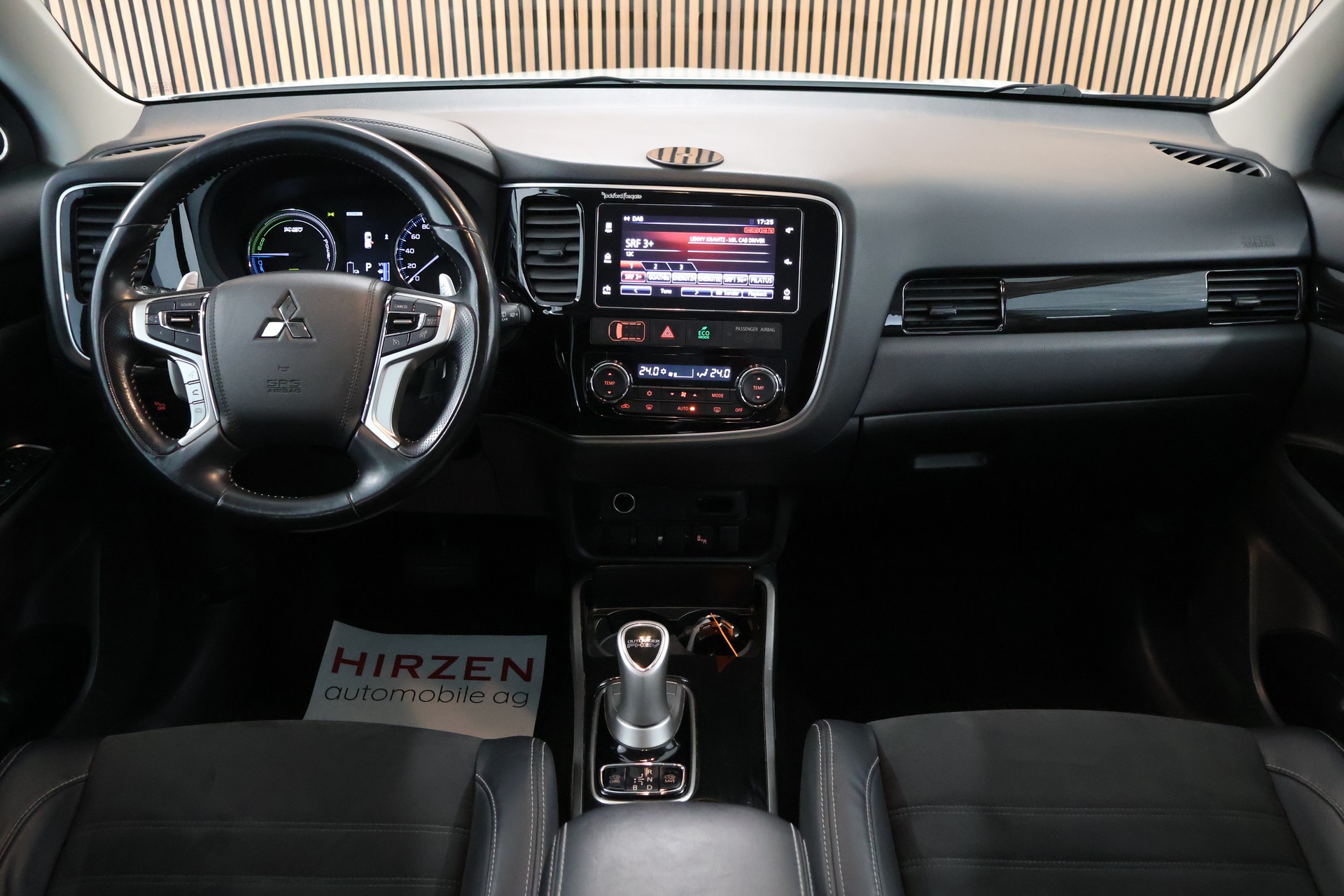 MITSUBISHI Outlander 2.0 PHEV Style 4WD Automatic-image-16