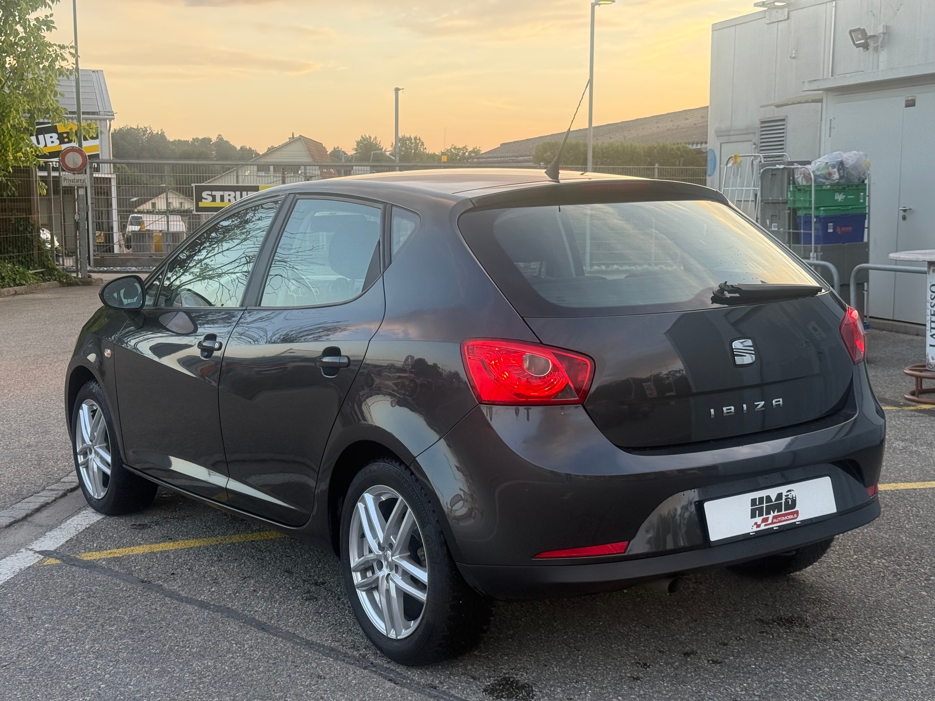 SEAT Ibiza 1.6 Sport-image-3