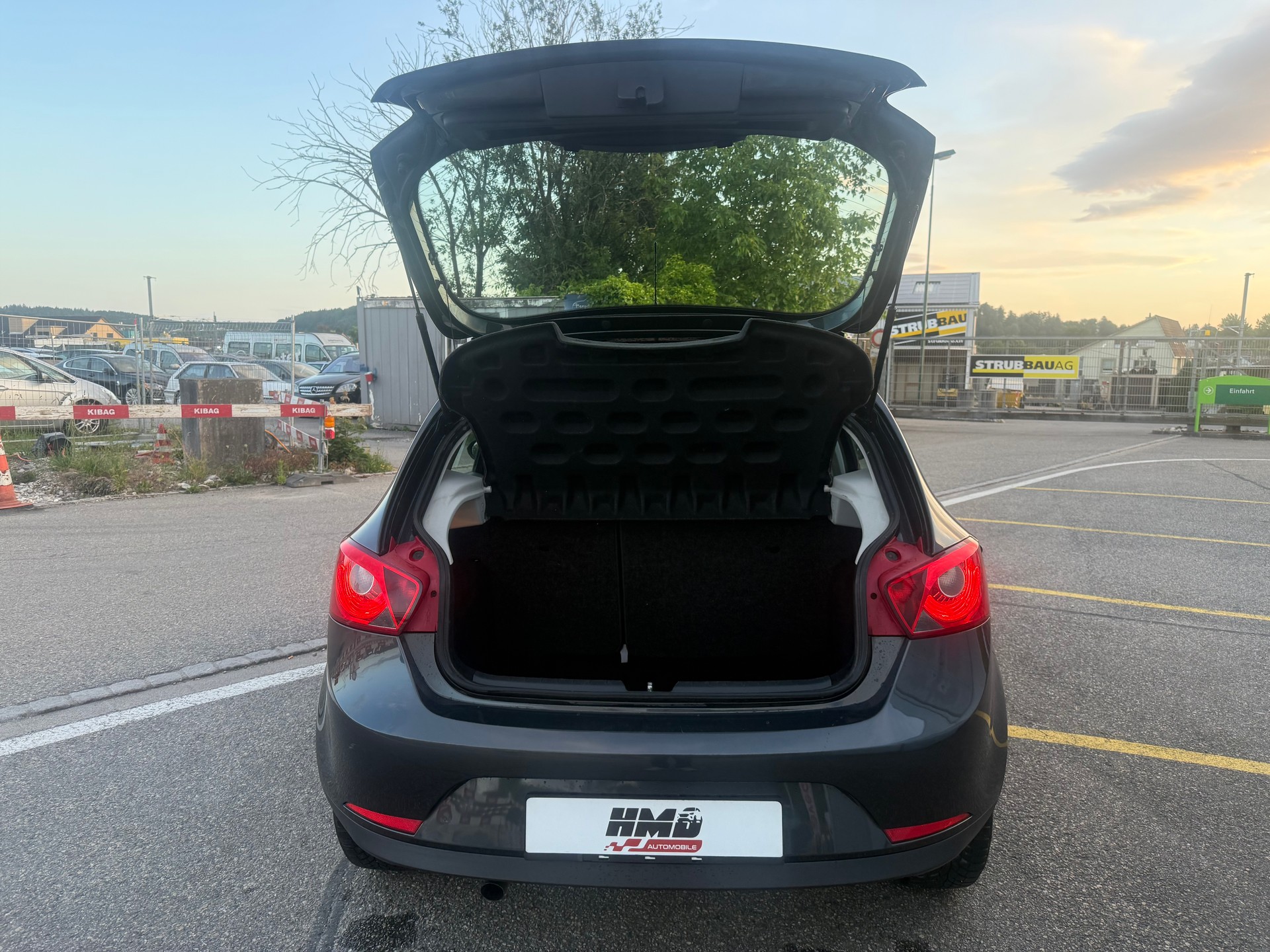 SEAT Ibiza 1.6 Sport-image-8