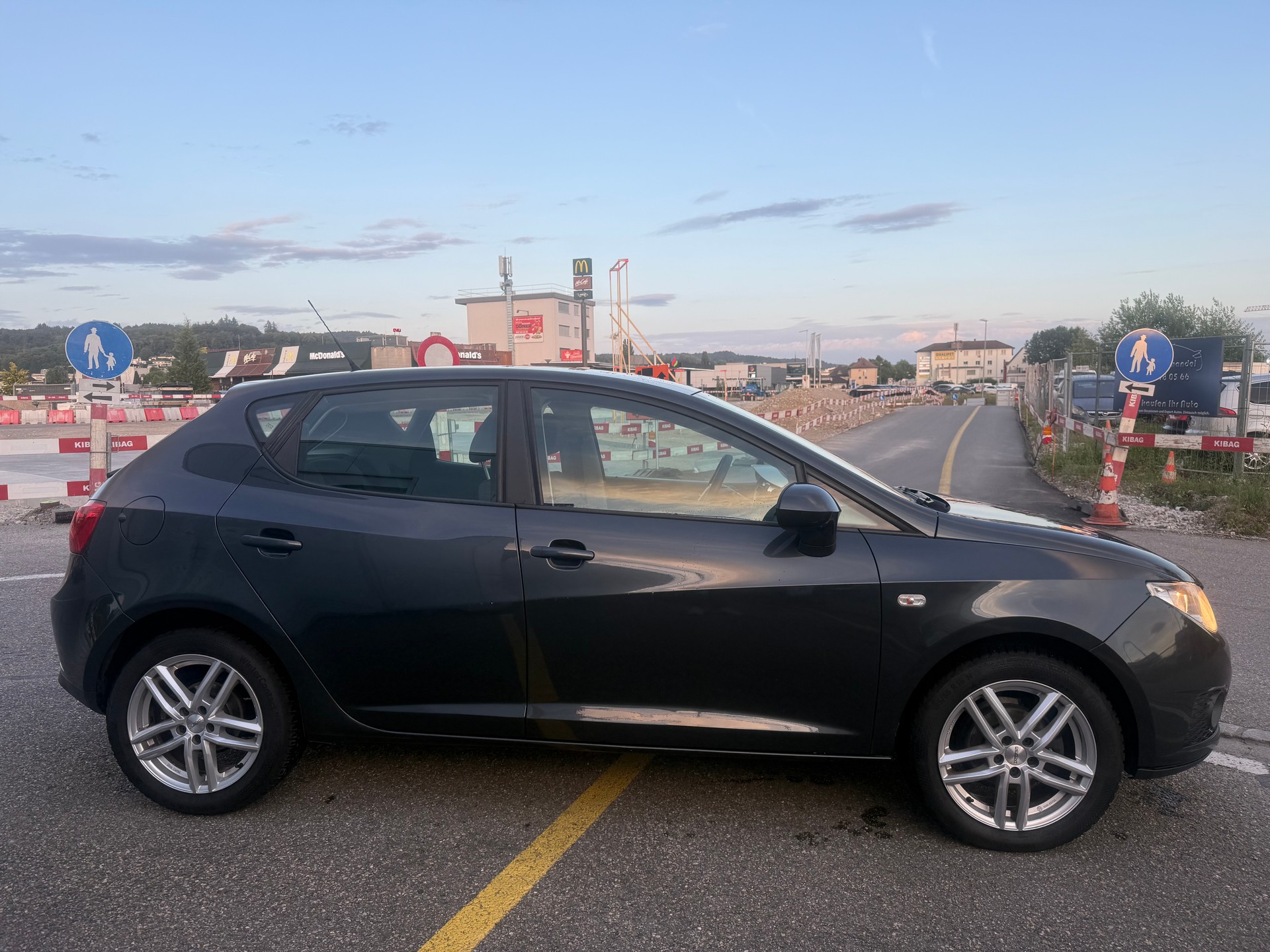 SEAT Ibiza 1.6 Sport-image-6