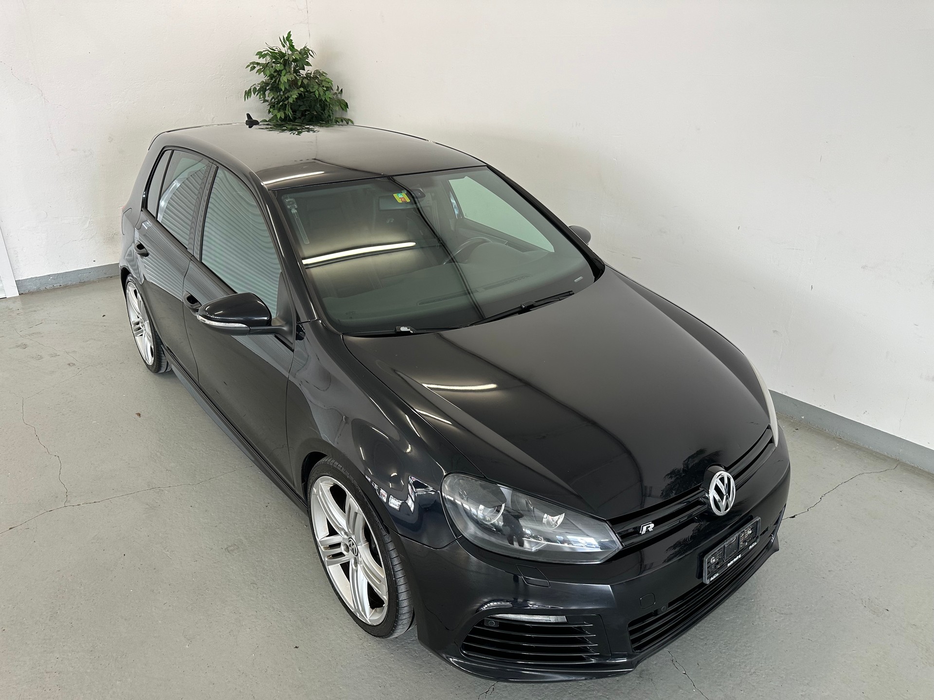 VW Golf 2.0 TSI R 4Motion DSG-image-1