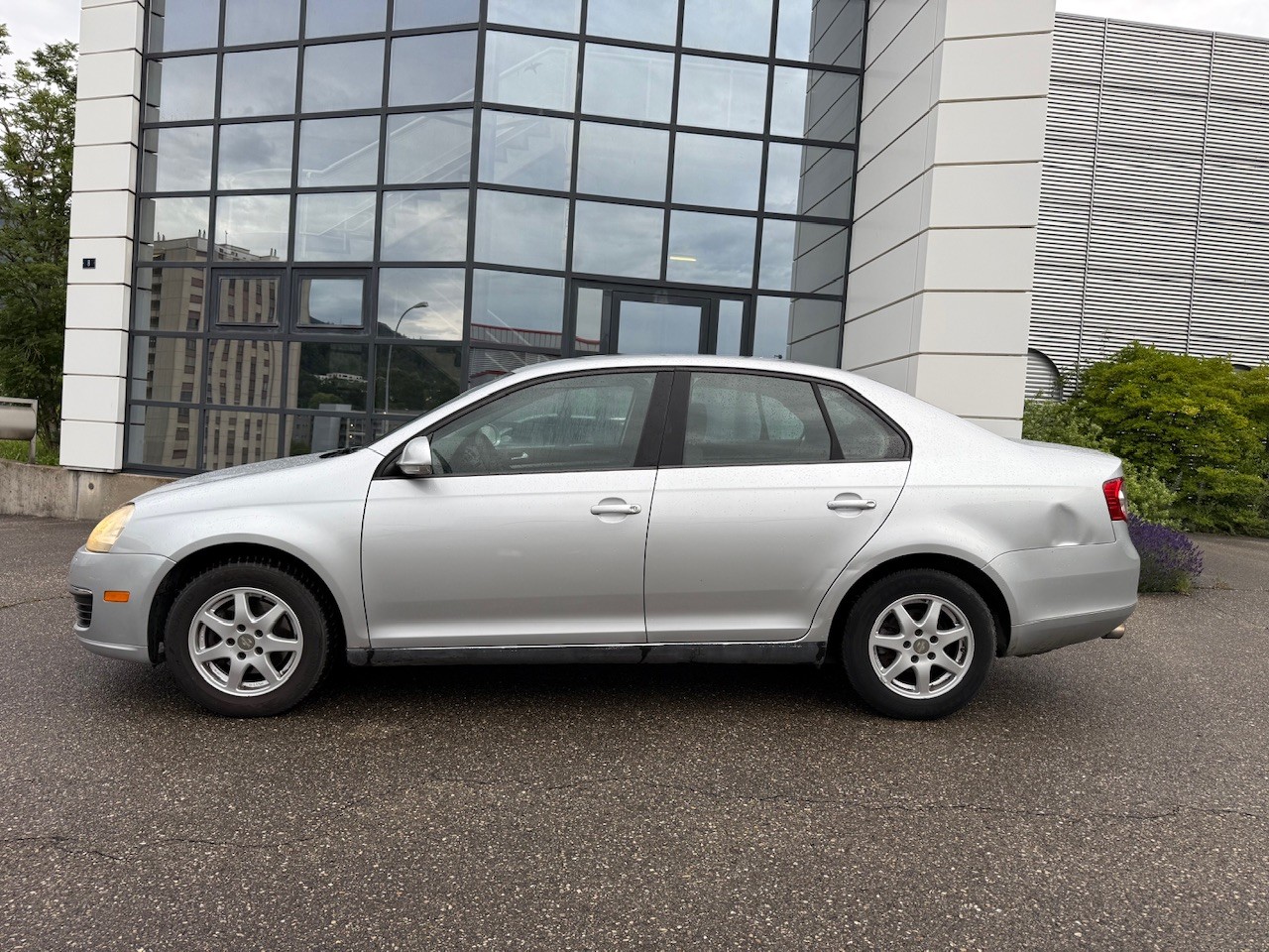 VW 2.5 Jetta-image-3