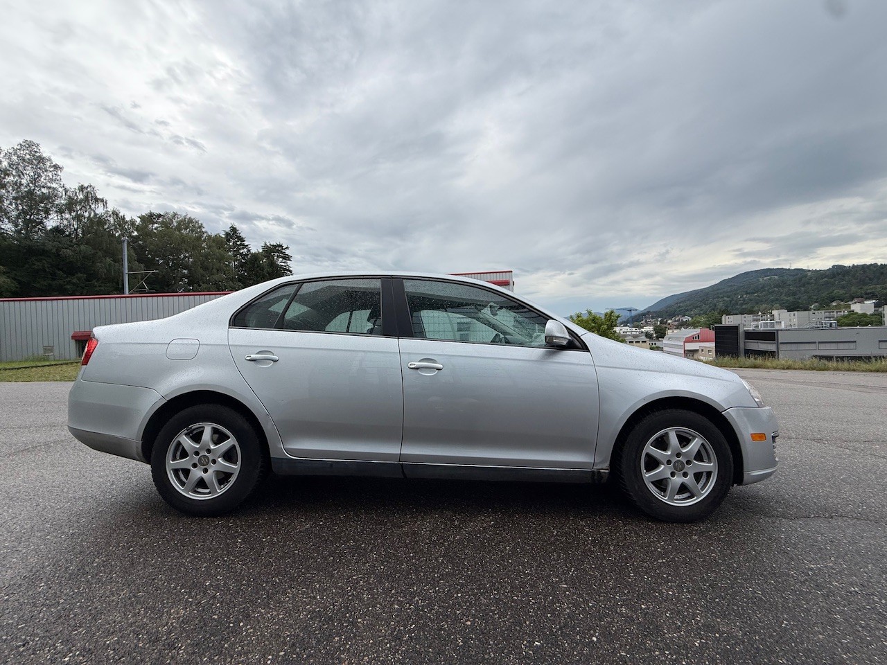 VW 2.5 Jetta-image-7
