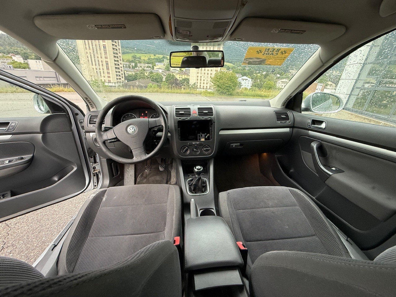VW 2.5 Jetta-image-9
