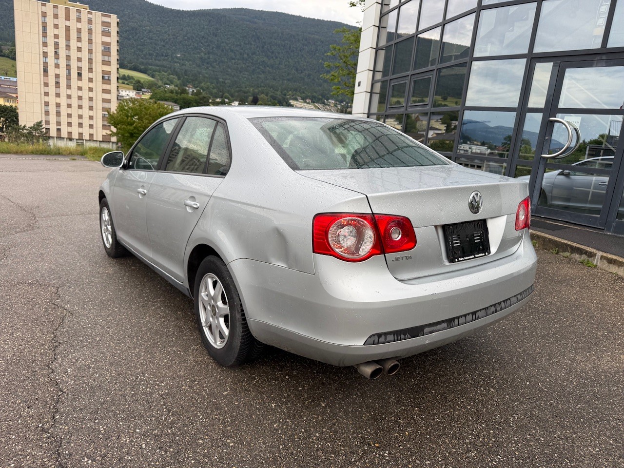 VW 2.5 Jetta-image-4