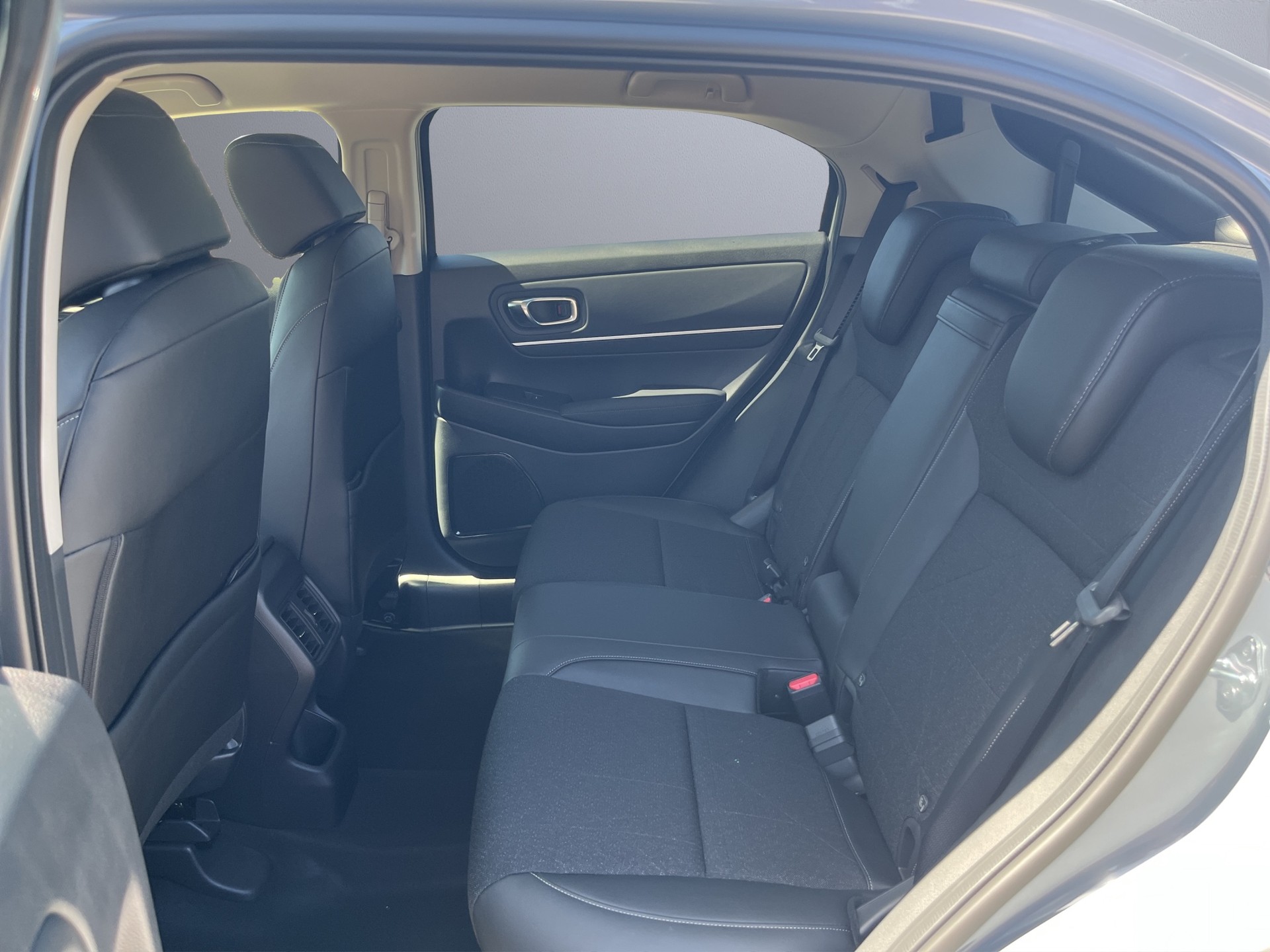 HONDA HR-V 1.5 i-MMD Advance-image-10
