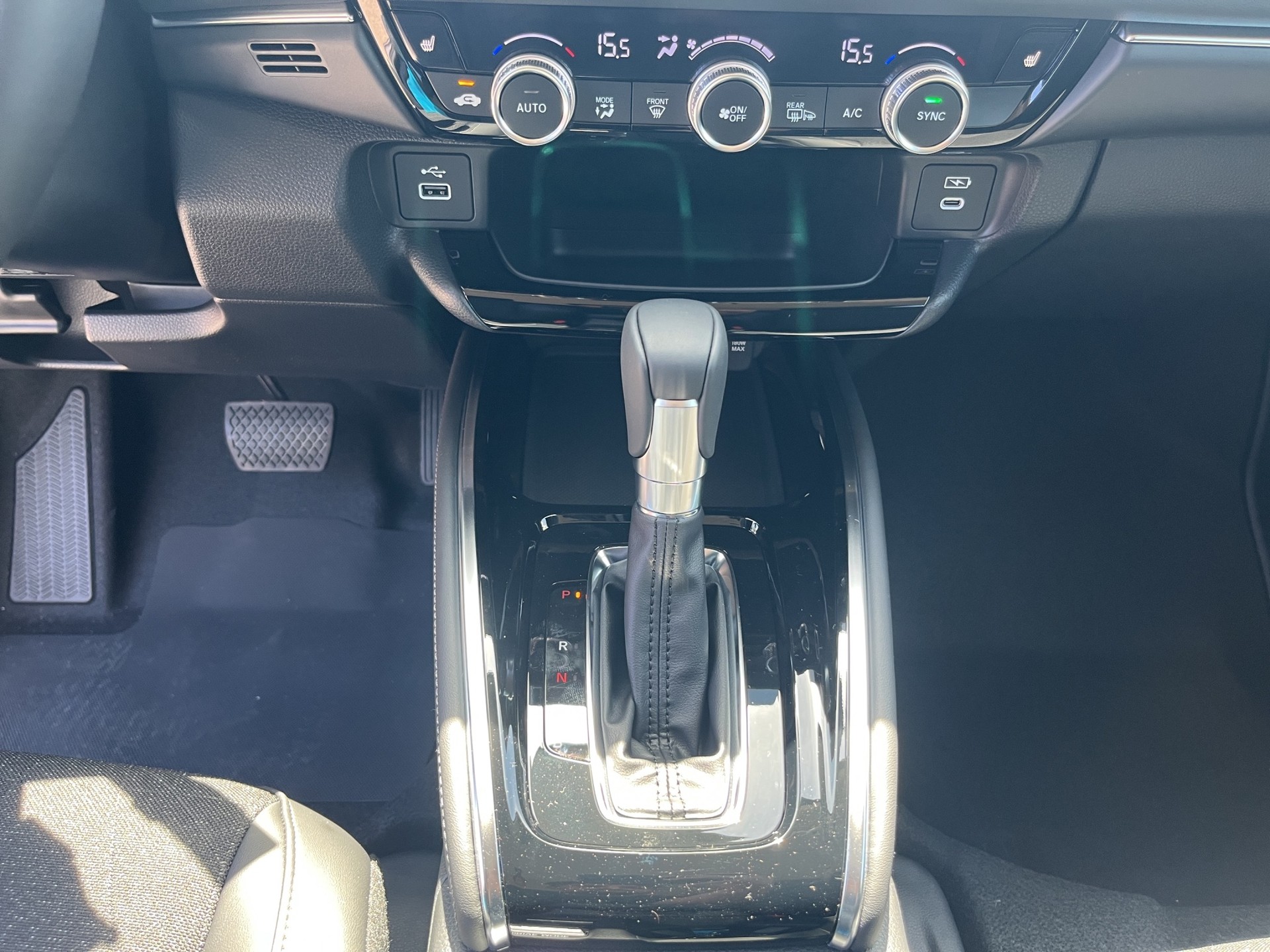 HONDA HR-V 1.5 i-MMD Advance-image-11
