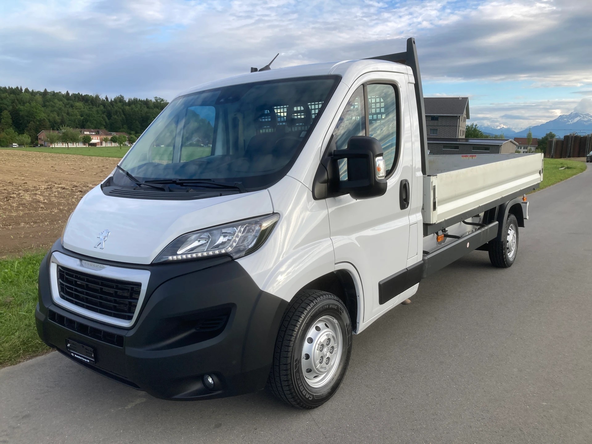 PEUGEOT Boxer 2.2 HDI 335 Pro L3 Brücke mit Anhängerkupplung-image-0