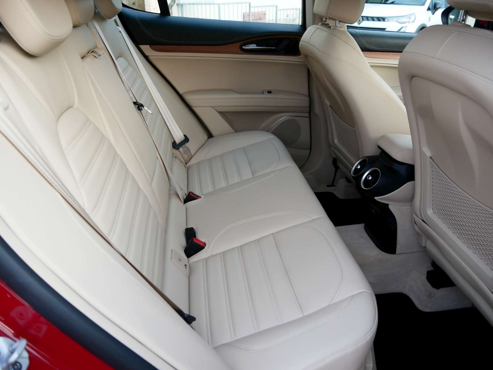 ALFA ROMEO Stelvio 2.0 TI Q4 Automatic-image-13