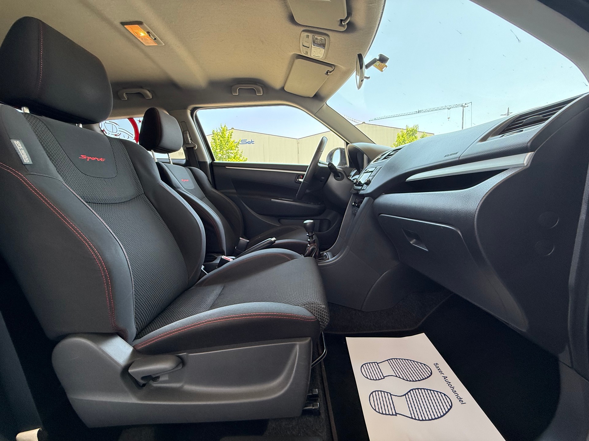 SUZUKI Swift 1.6i 16V Sport-image-10
