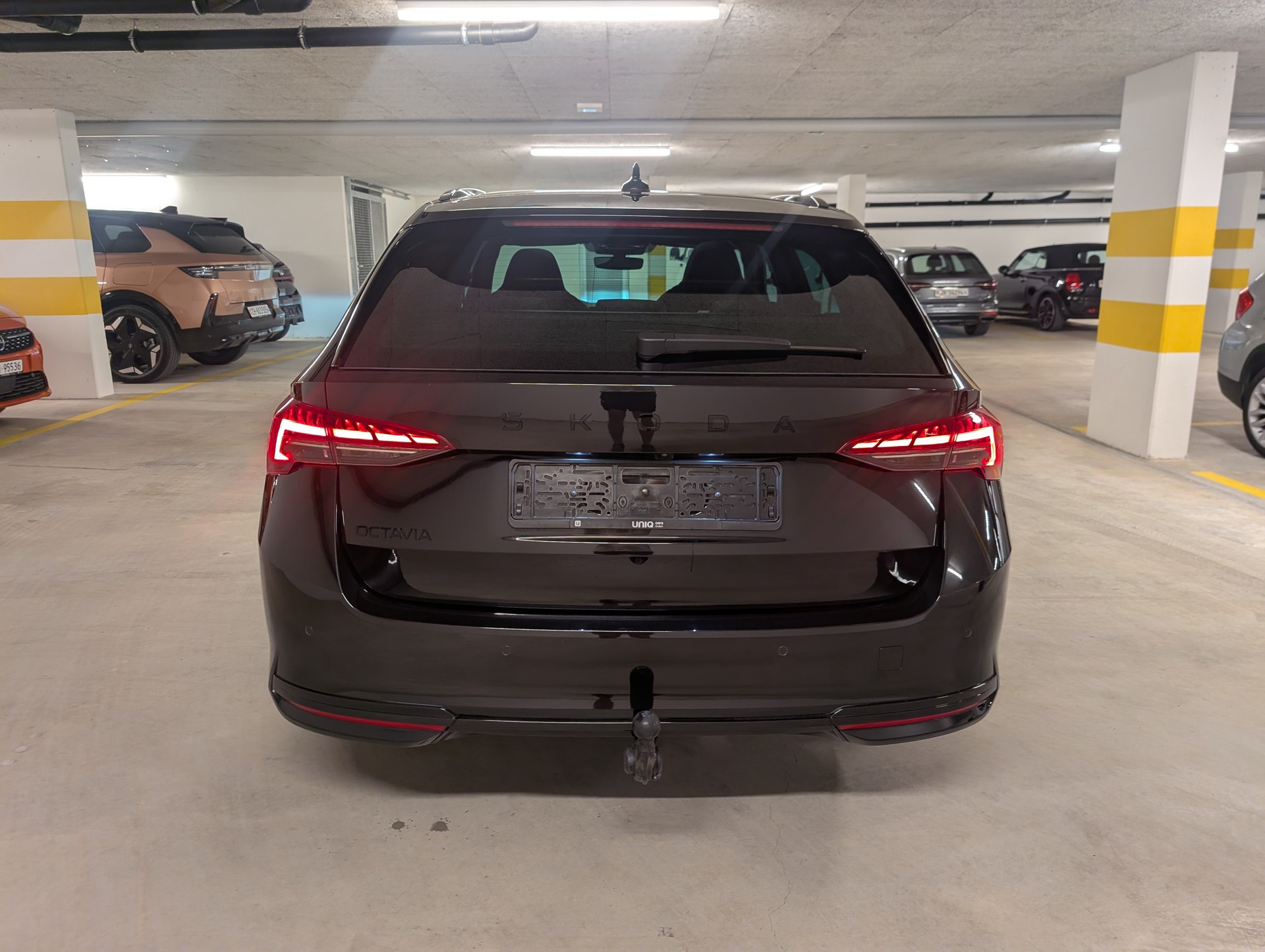 SKODA Octavia Combi 1.5 eTSI mHEV DSG Sportline | PANO | AHK-image-3