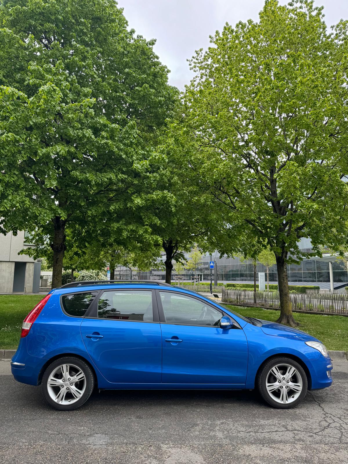 HYUNDAI i30 Wagon 2.0 Premium Automatic-image-5