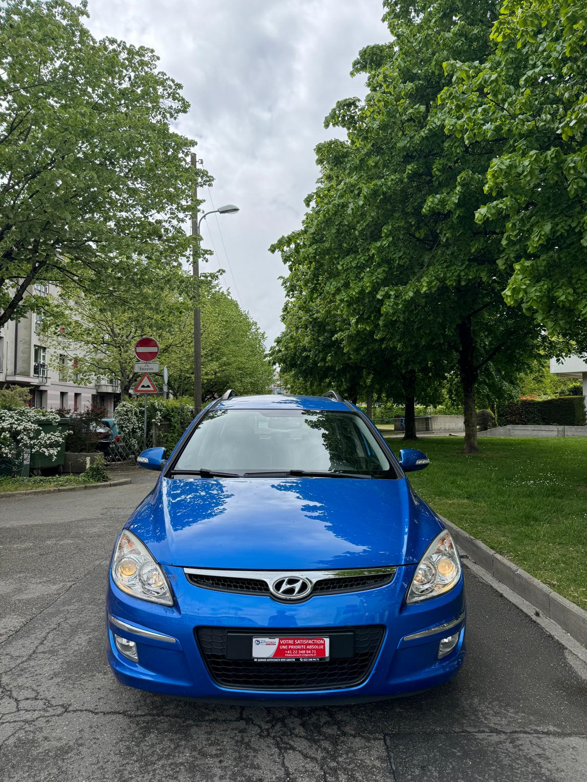 HYUNDAI i30 Wagon 2.0 Premium Automatic-showroom-element-1