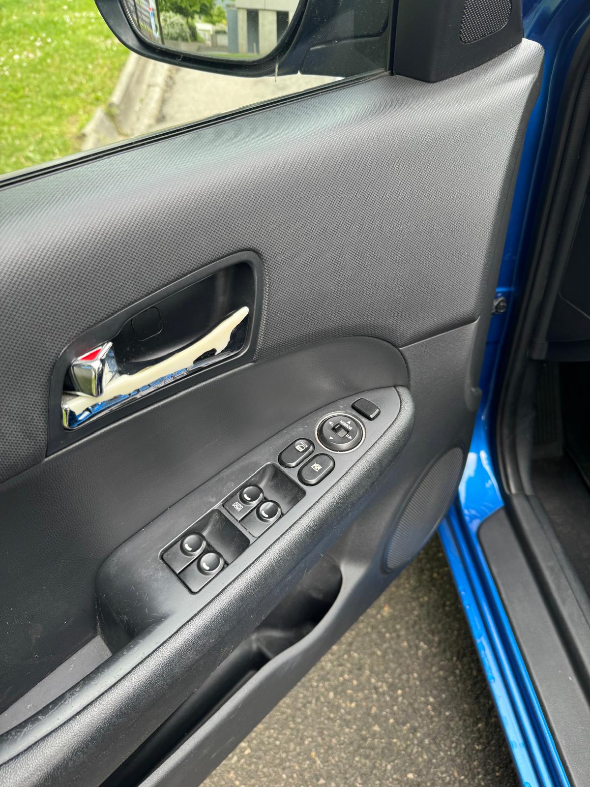 HYUNDAI i30 Wagon 2.0 Premium Automatic-image-19