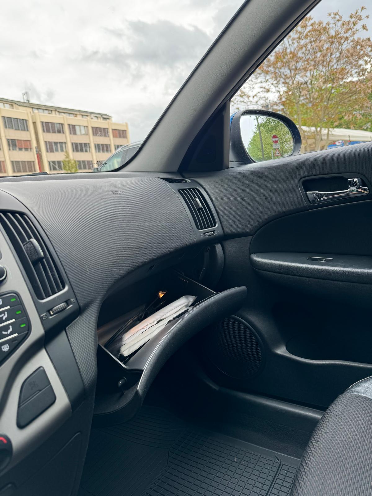 HYUNDAI i30 Wagon 2.0 Premium Automatic-image-18