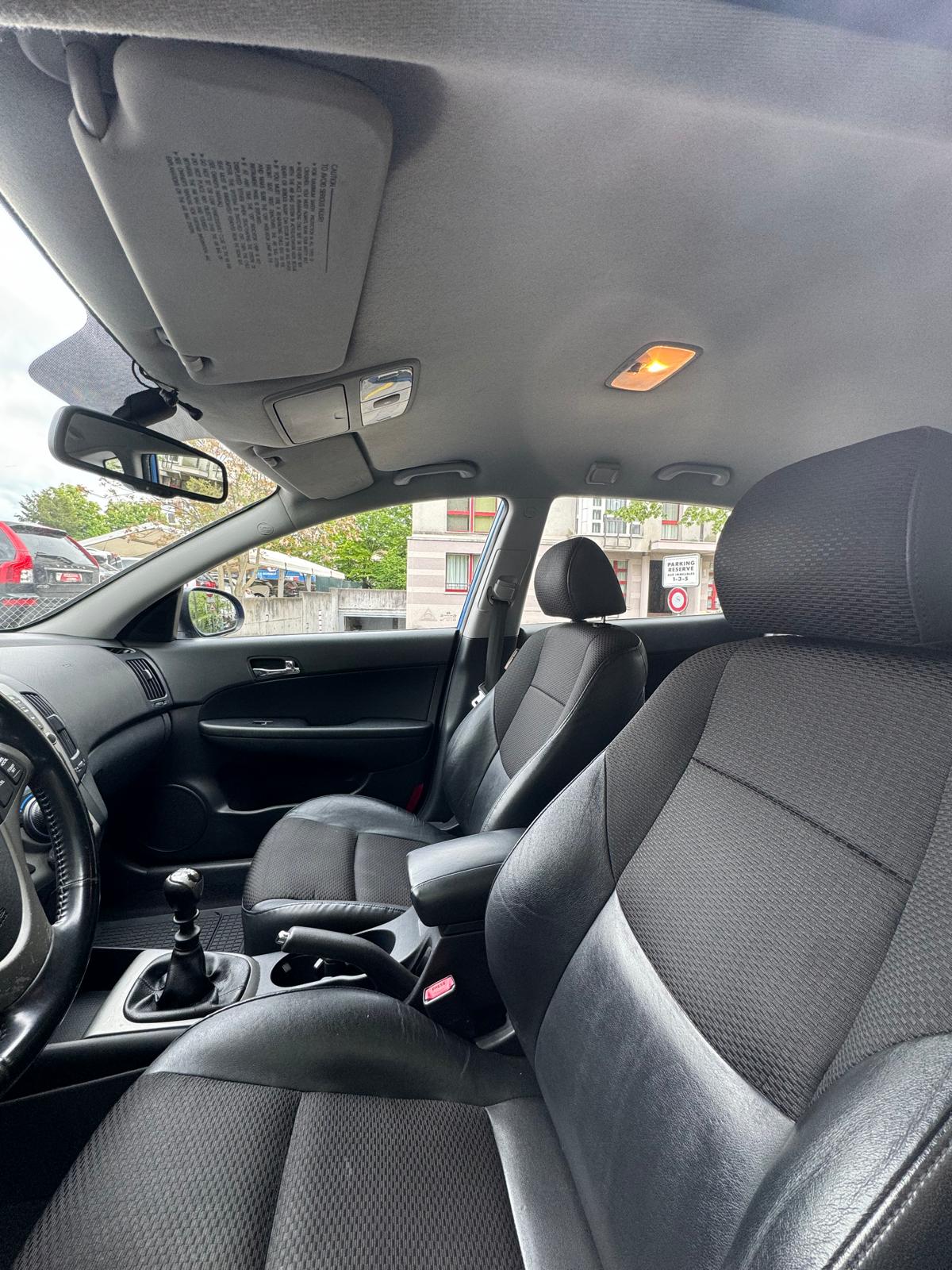 HYUNDAI i30 Wagon 2.0 Premium Automatic-image-16