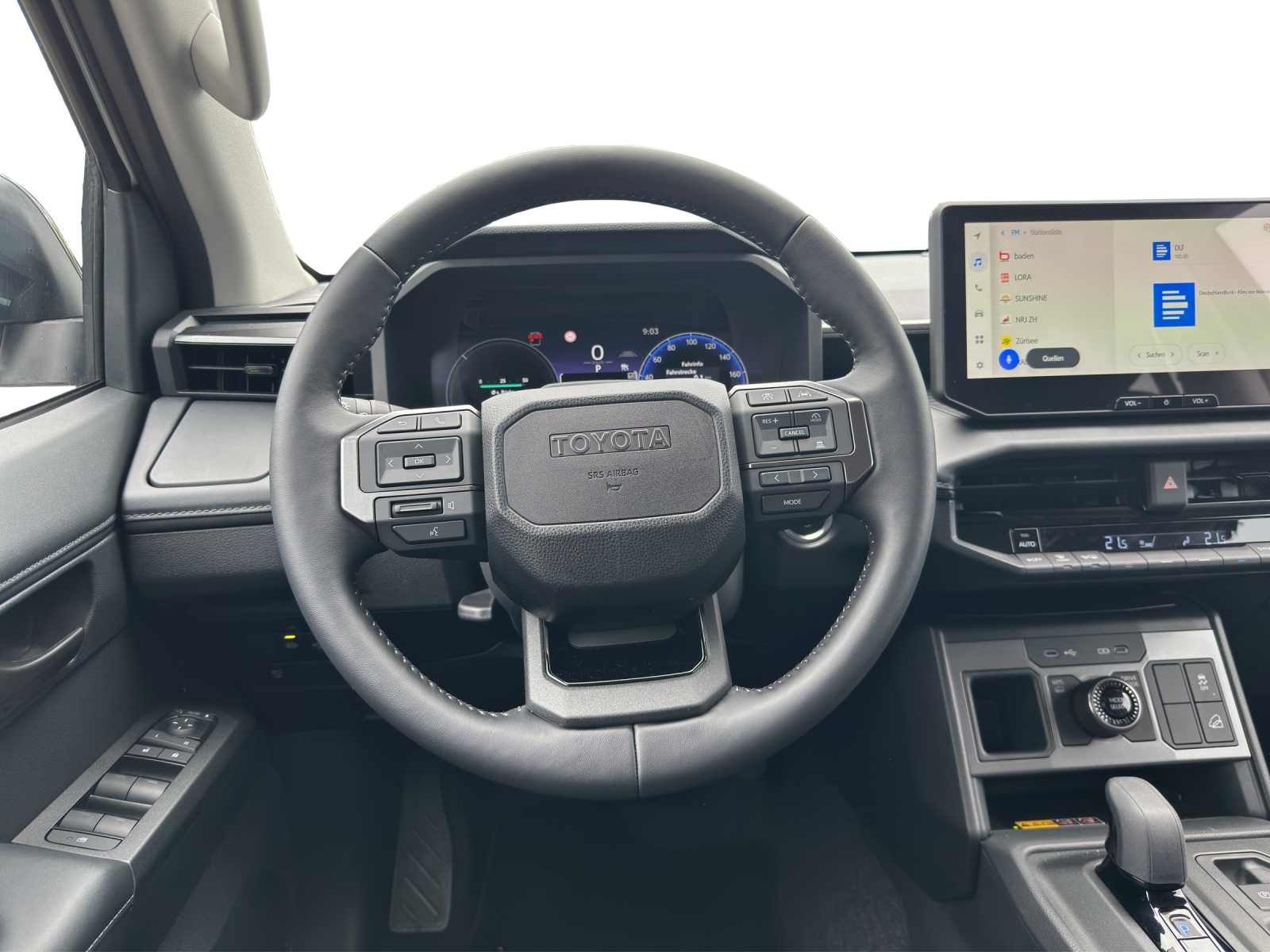 TOYOTA Hilux Double Cab.-Pick-up 59KWh Style-image-8