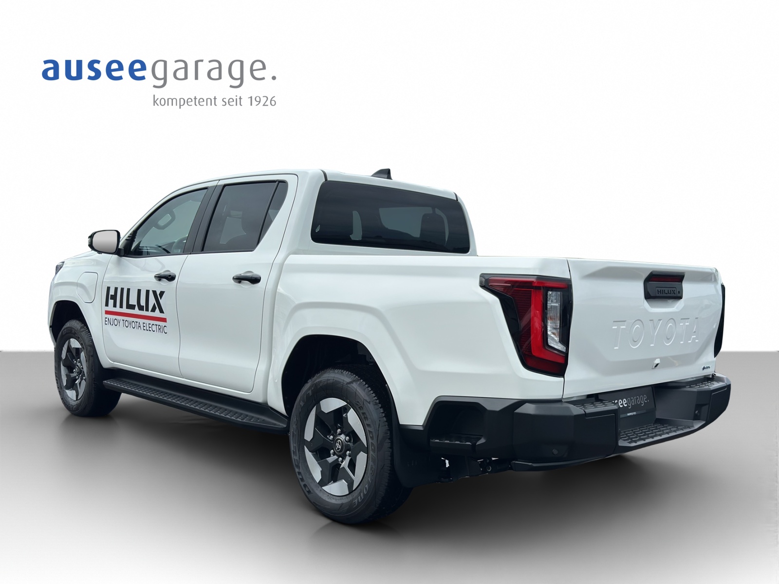 TOYOTA Hilux Double Cab.-Pick-up 59KWh Style-image-1