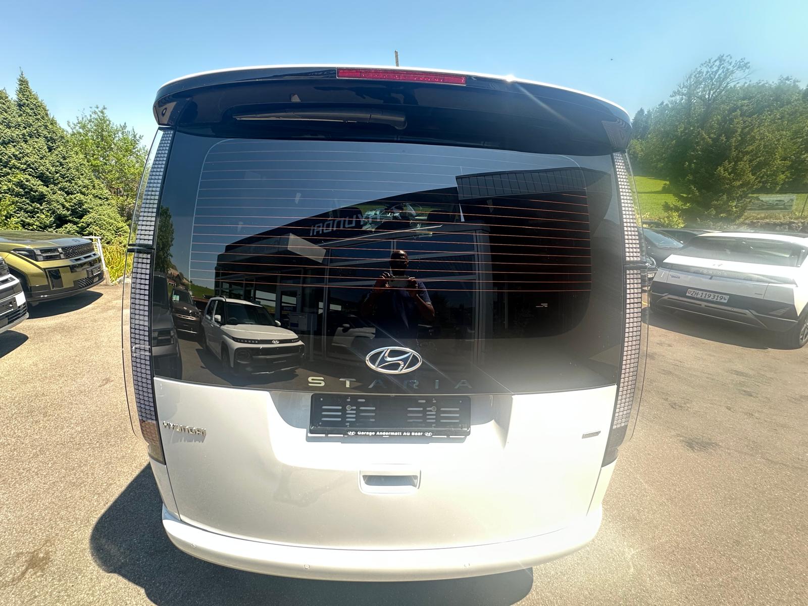 HYUNDAI Staria Premium 2.2 CRDi Vertex 4WD A-image-5