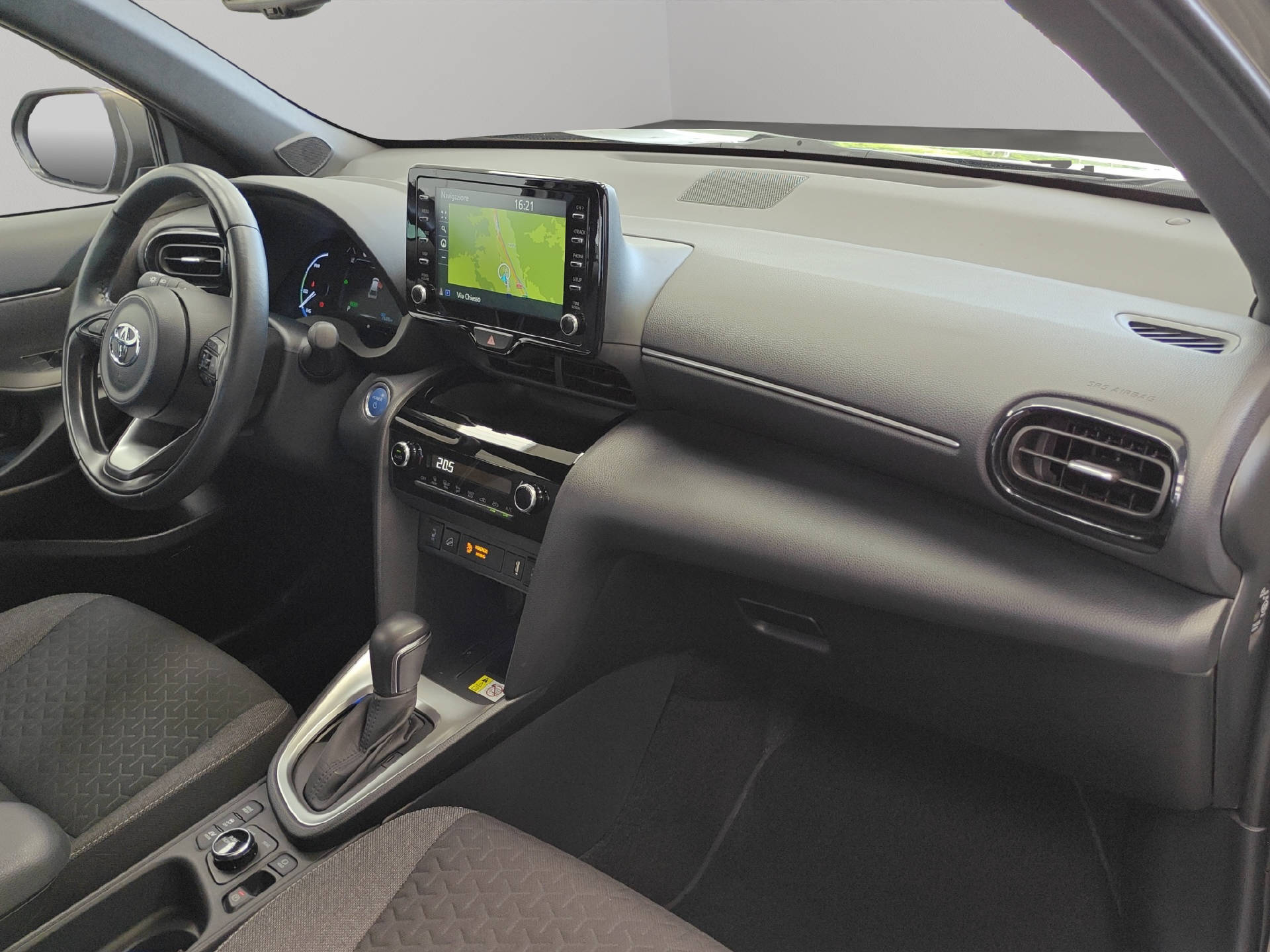 TOYOTA Yaris Cross 1.5 VVT-i HSD Trend AWD-i-image-12