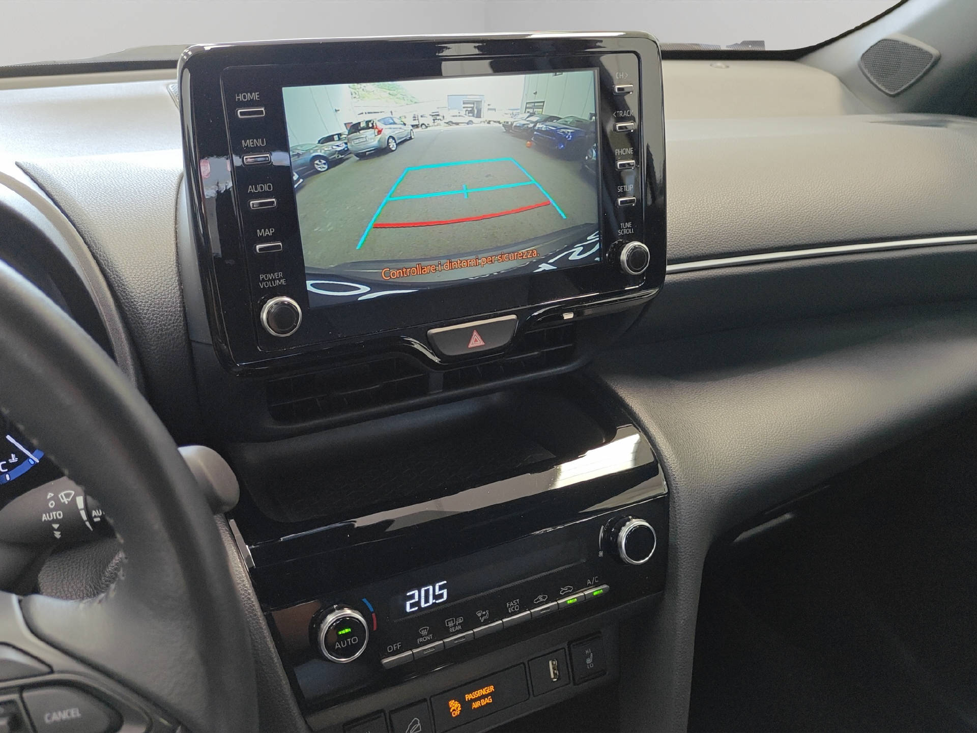 TOYOTA Yaris Cross 1.5 VVT-i HSD Trend AWD-i-image-10