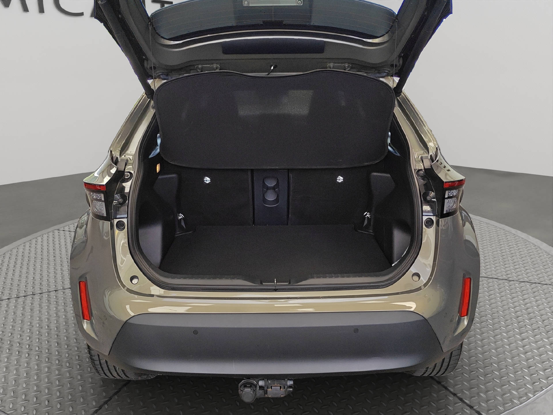 TOYOTA Yaris Cross 1.5 VVT-i HSD Trend AWD-i-image-15