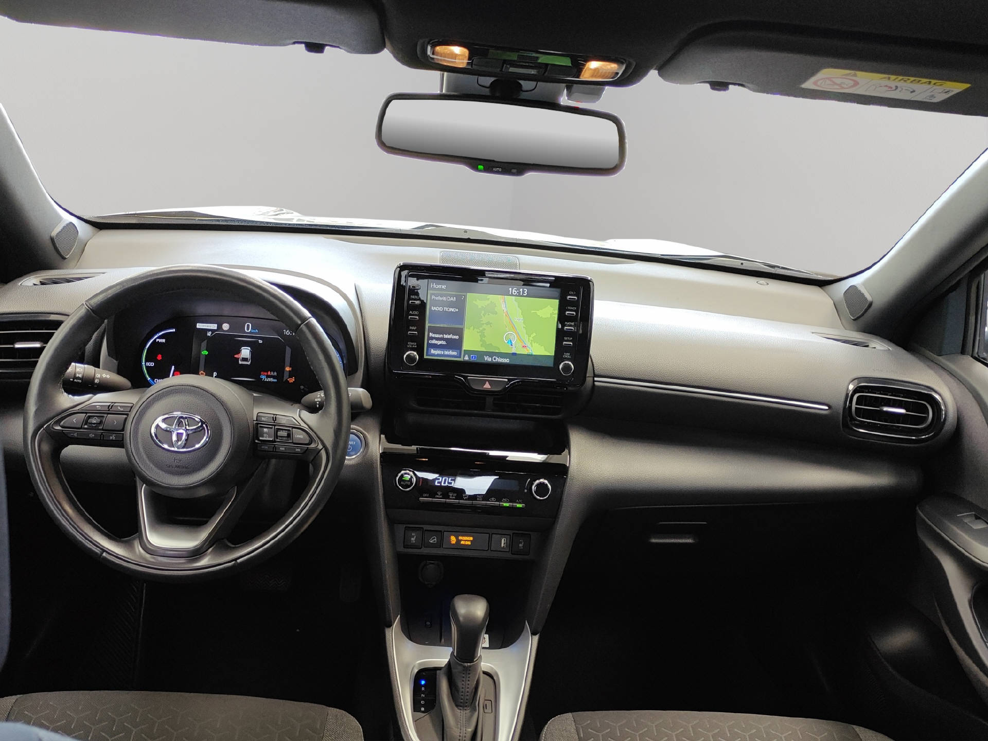 TOYOTA Yaris Cross 1.5 VVT-i HSD Trend AWD-i-image-8