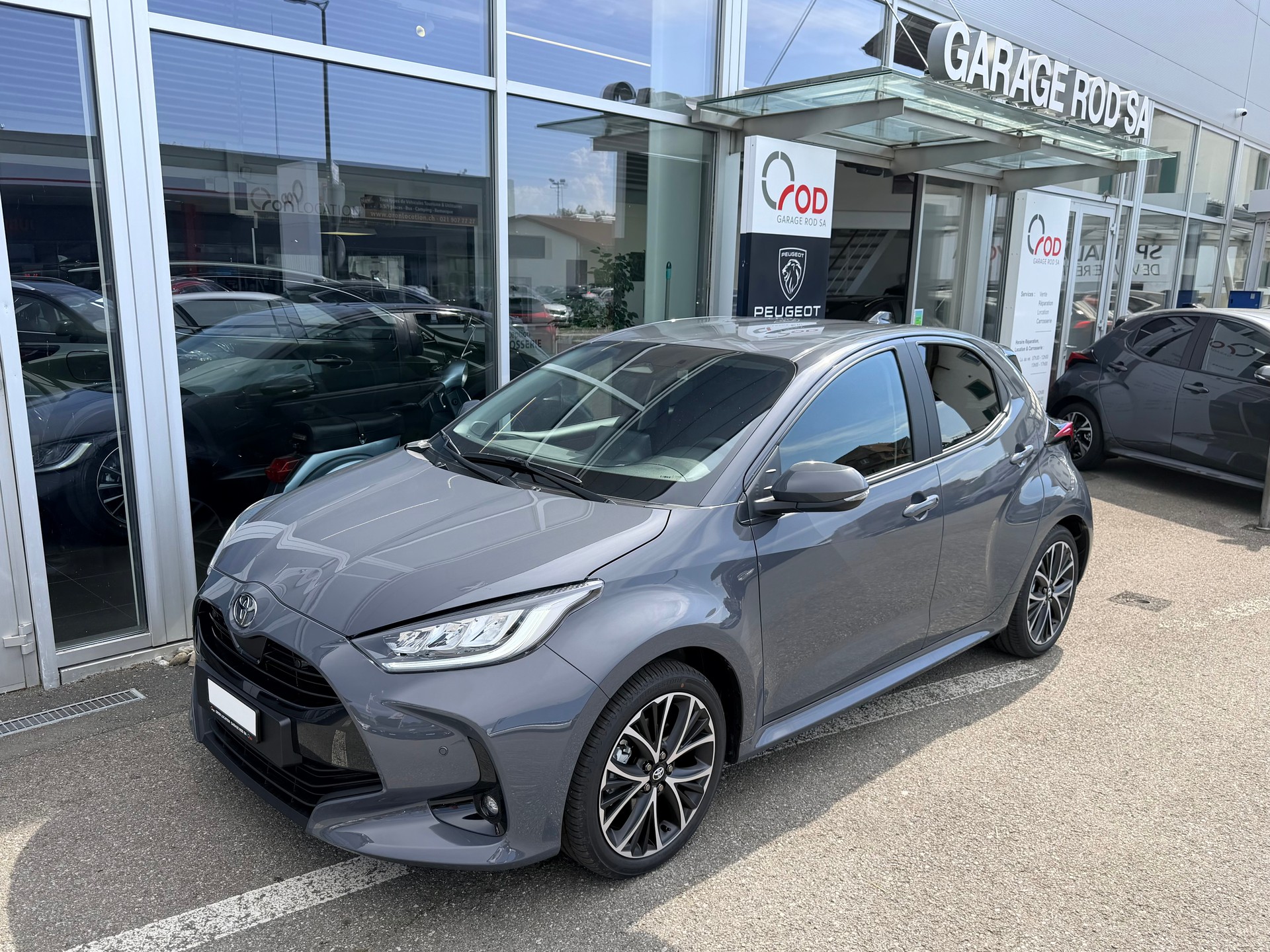 TOYOTA Yaris 1.5 Trend e-CVT-image-0