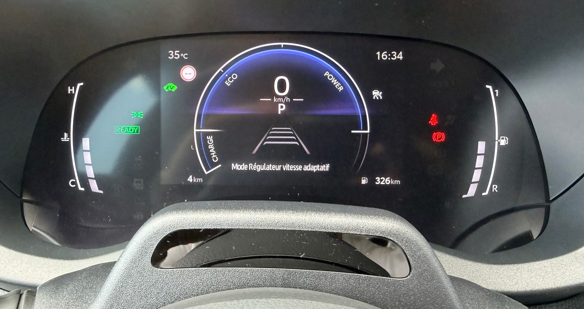 TOYOTA Yaris 1.5 Trend e-CVT-image-15