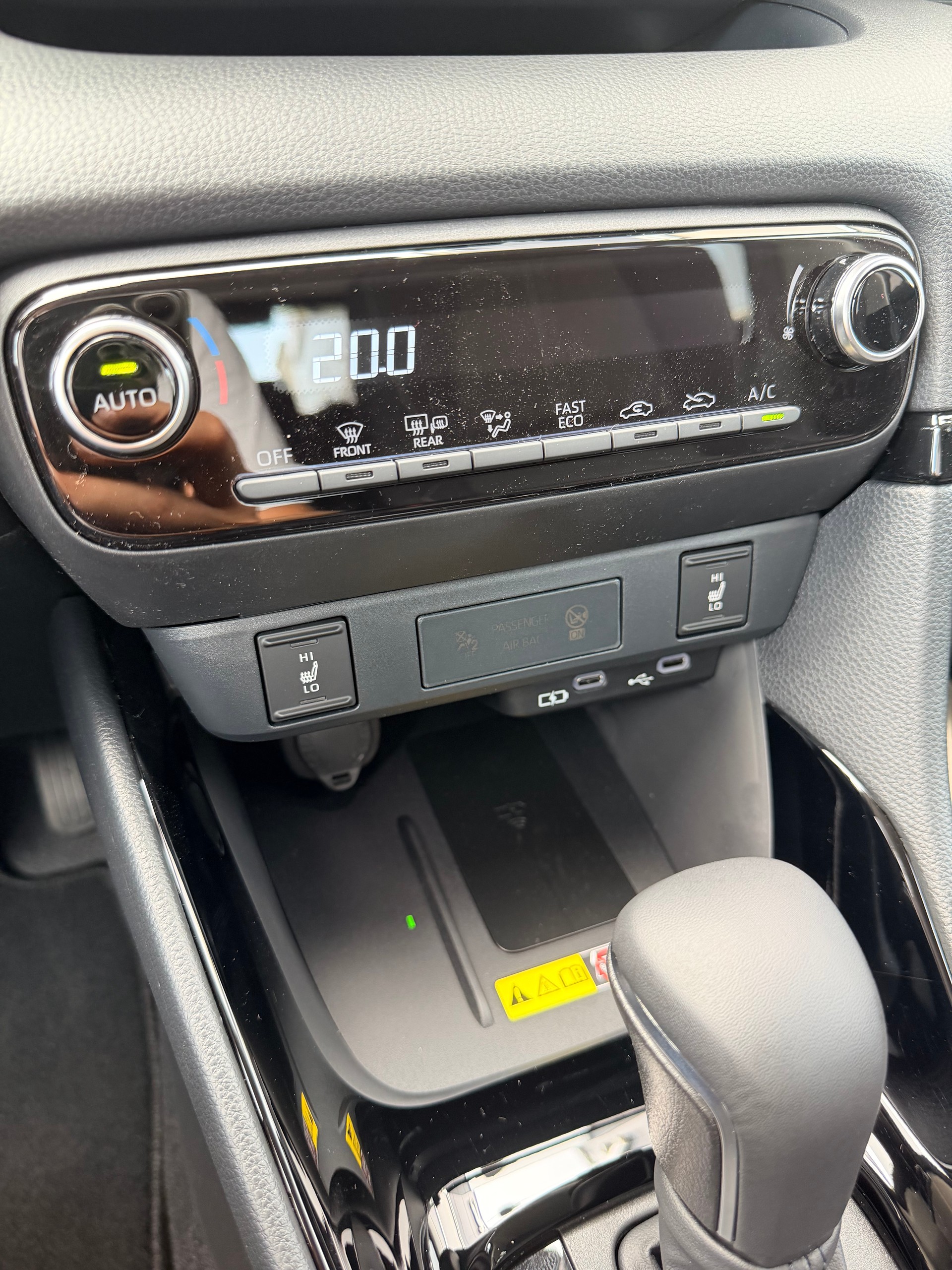 TOYOTA Yaris 1.5 Trend e-CVT-image-20