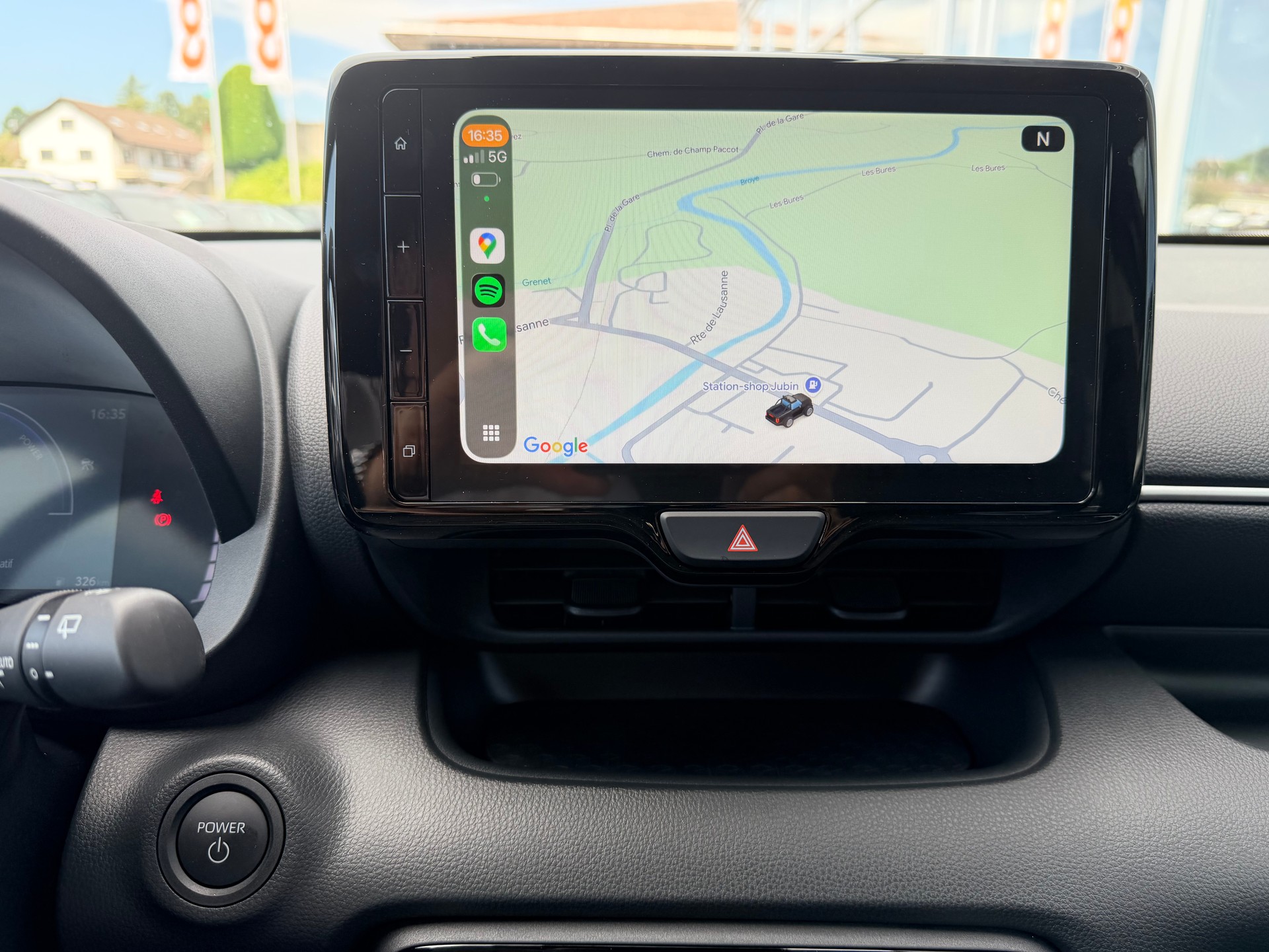 TOYOTA Yaris 1.5 Trend e-CVT-image-23
