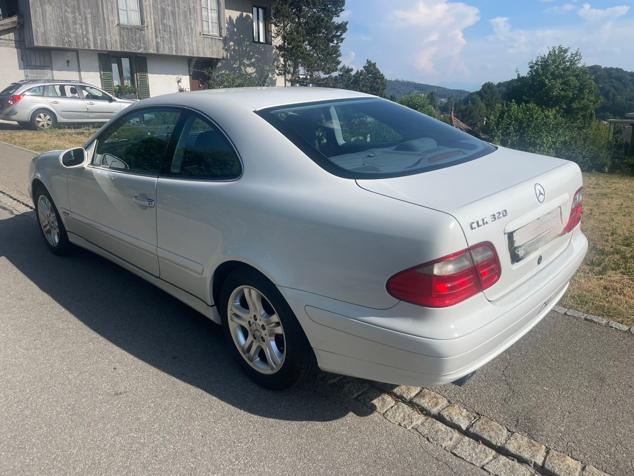 MERCEDES-BENZ CLK 320 V6-image-3