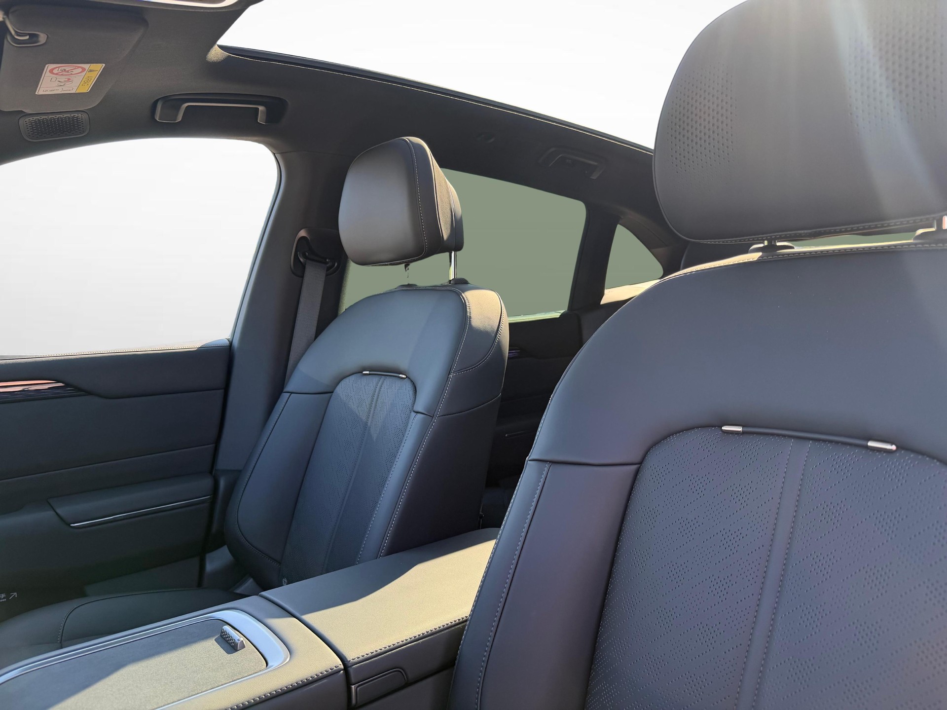 ZEEKR 7X Privilege AWD-image-2