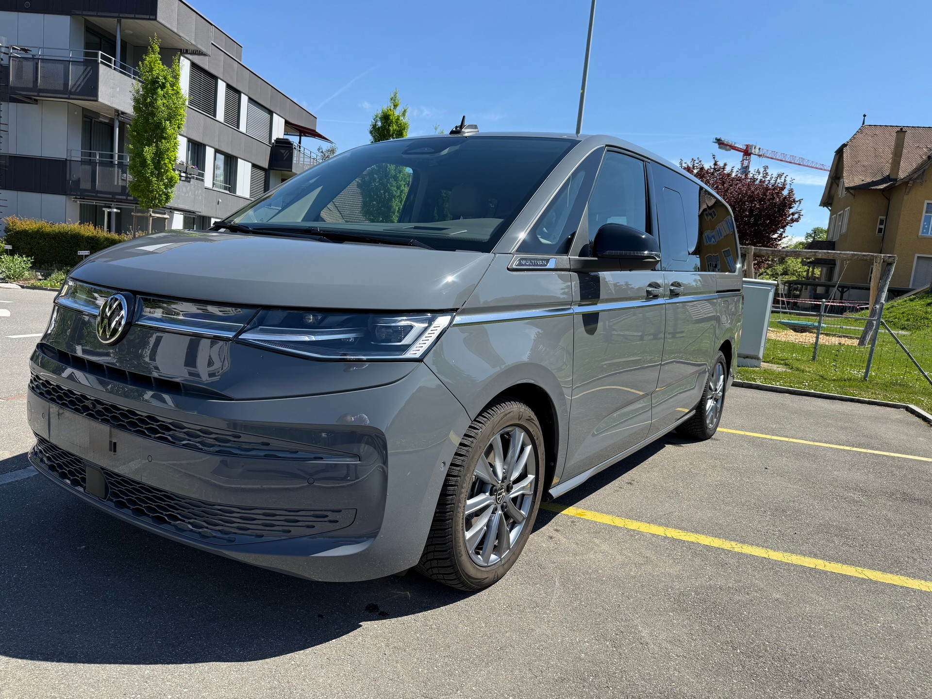 VW 1.5 TSI eHybrid Style Liberty DSG 4motion-image-4