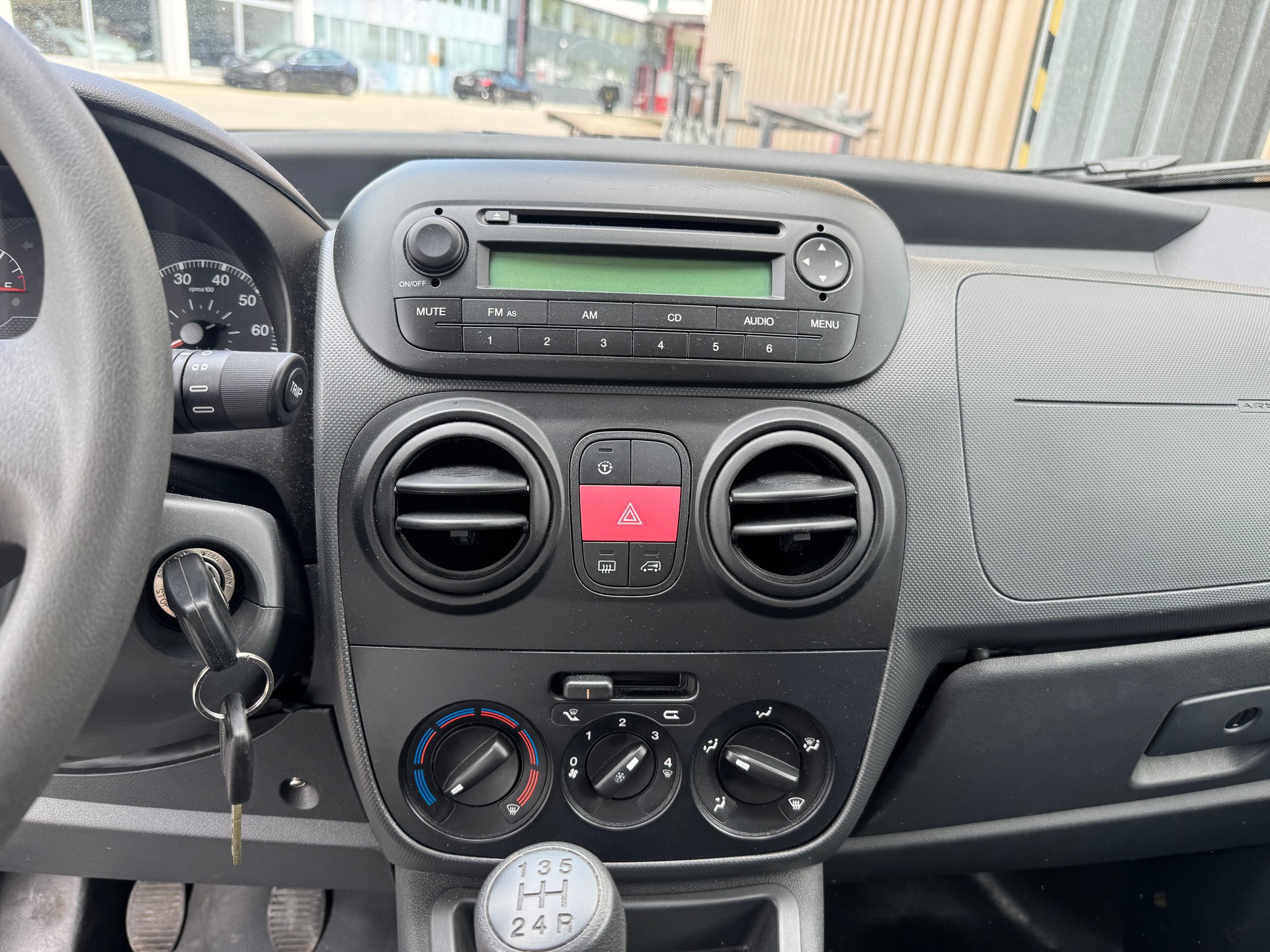 FIAT Fiorino 1.3 MJ Swiss-image-13